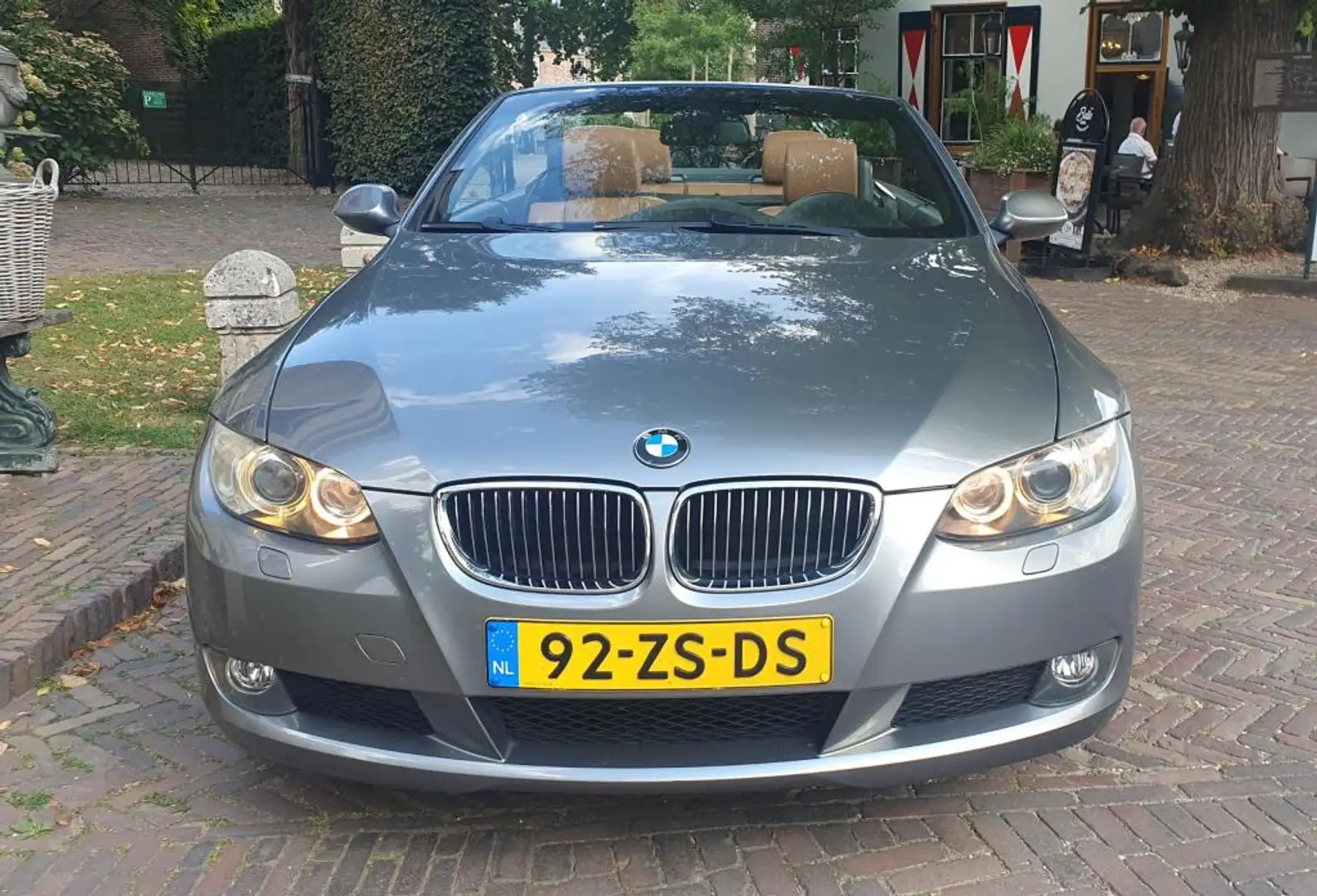 BMW 325 3-serie Cabrio 325i Executive/aut/leder/navi/nl.au Grijs - 2