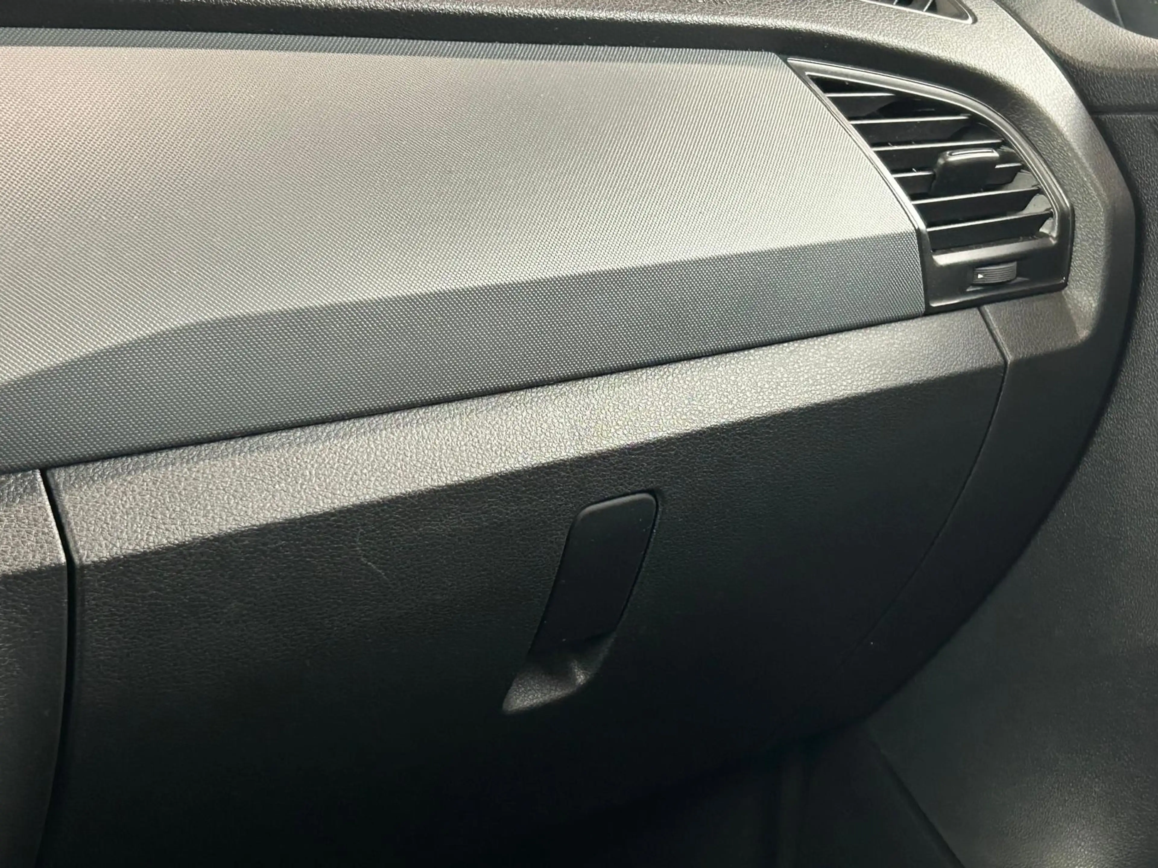 Skoda Fabia 1.0 TSI Active — photo 12