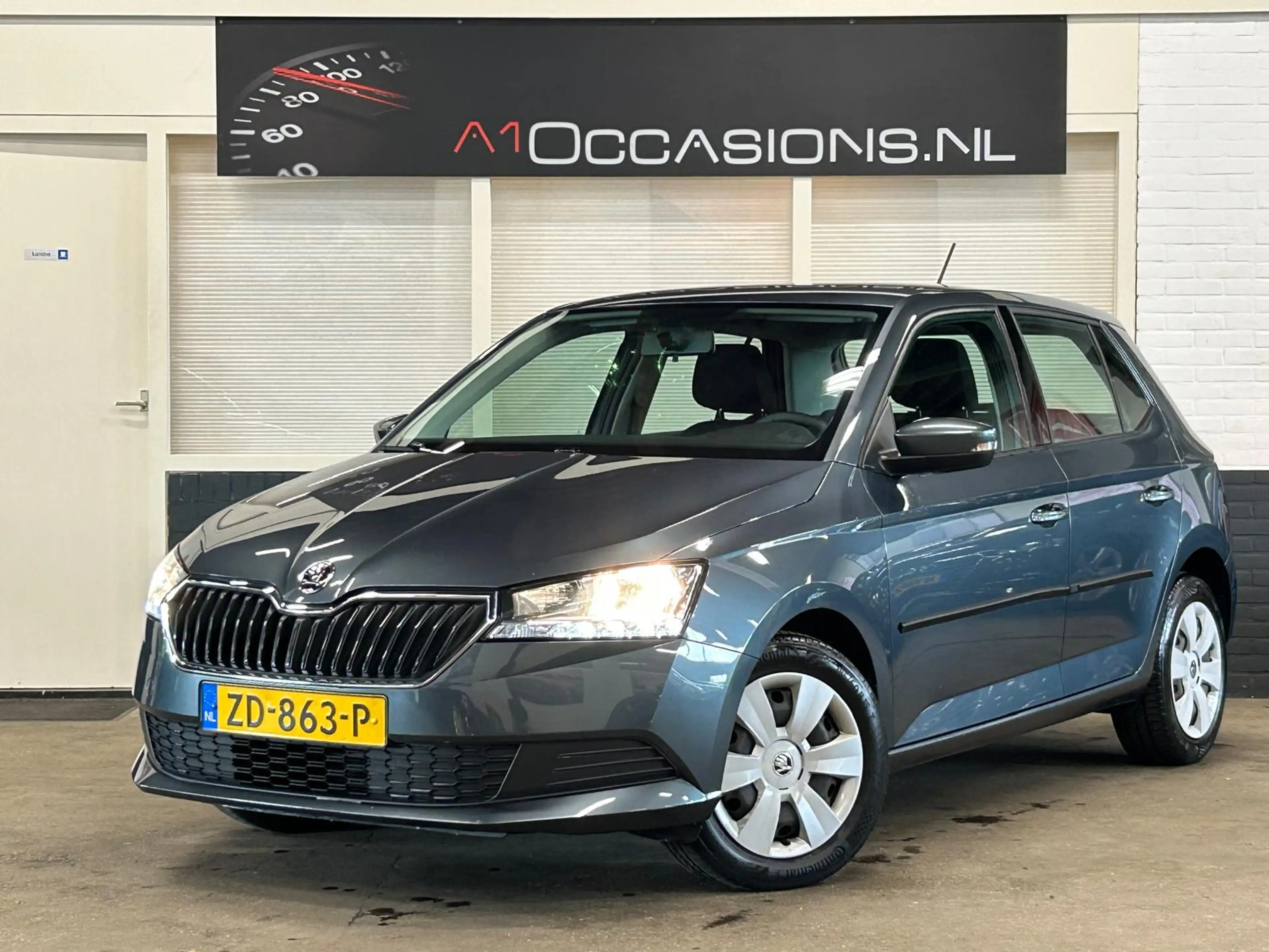 Skoda Fabia 1.0 TSI Active — photo 2