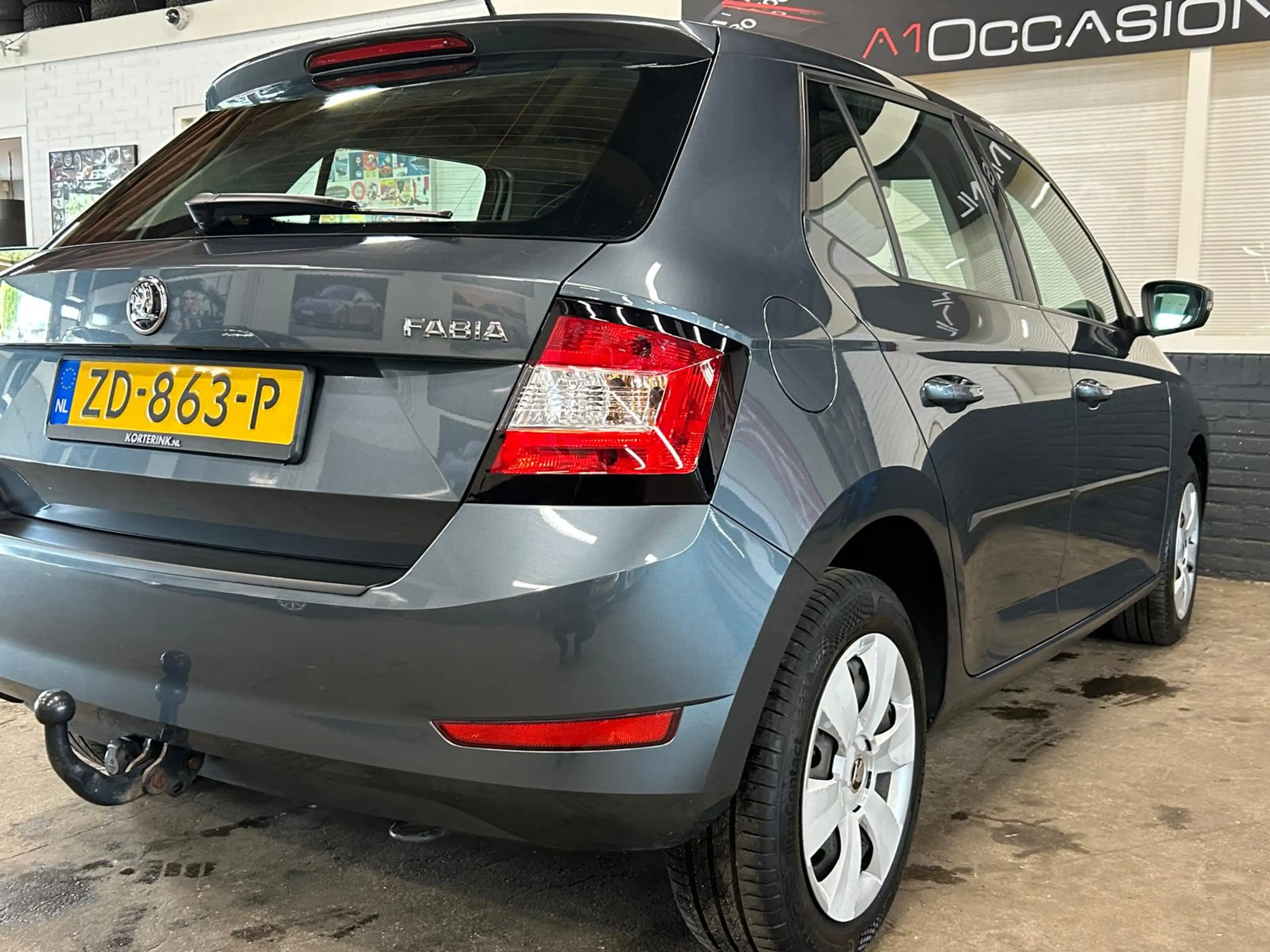 Skoda Fabia 1.0 TSI Active — photo 23