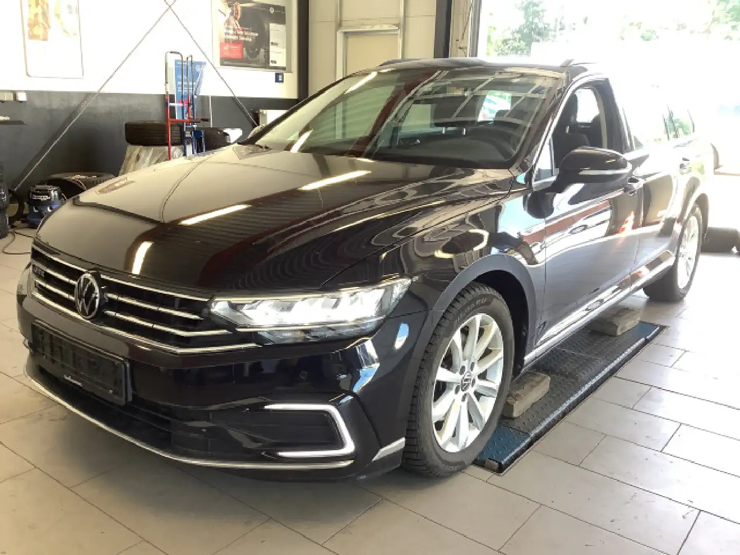 Volkswagen Passat Variant 1.4 TSI Hybrid GTE DSG LED Navi Schwarz - 2
