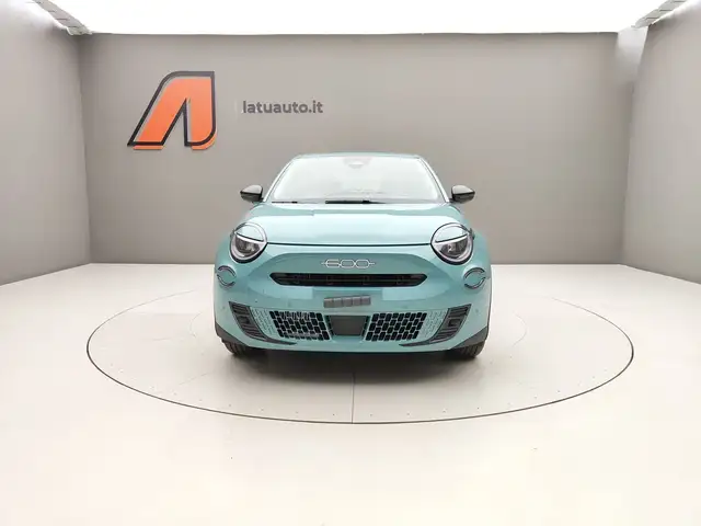 Fiat 600 view 2