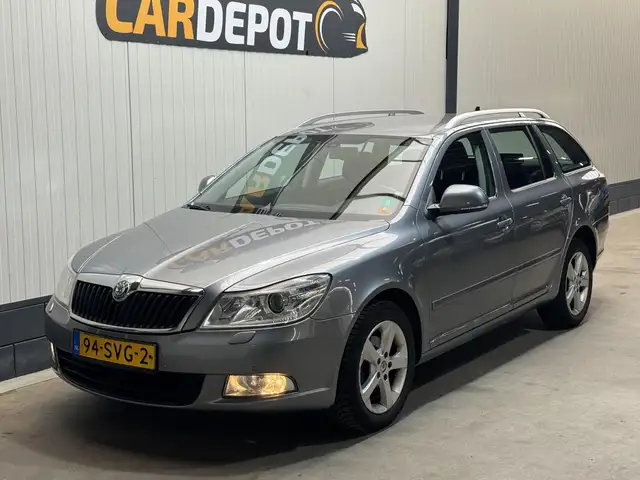 Skoda Octavia Combi 1.6 TDI Greentech Elegance Business Line