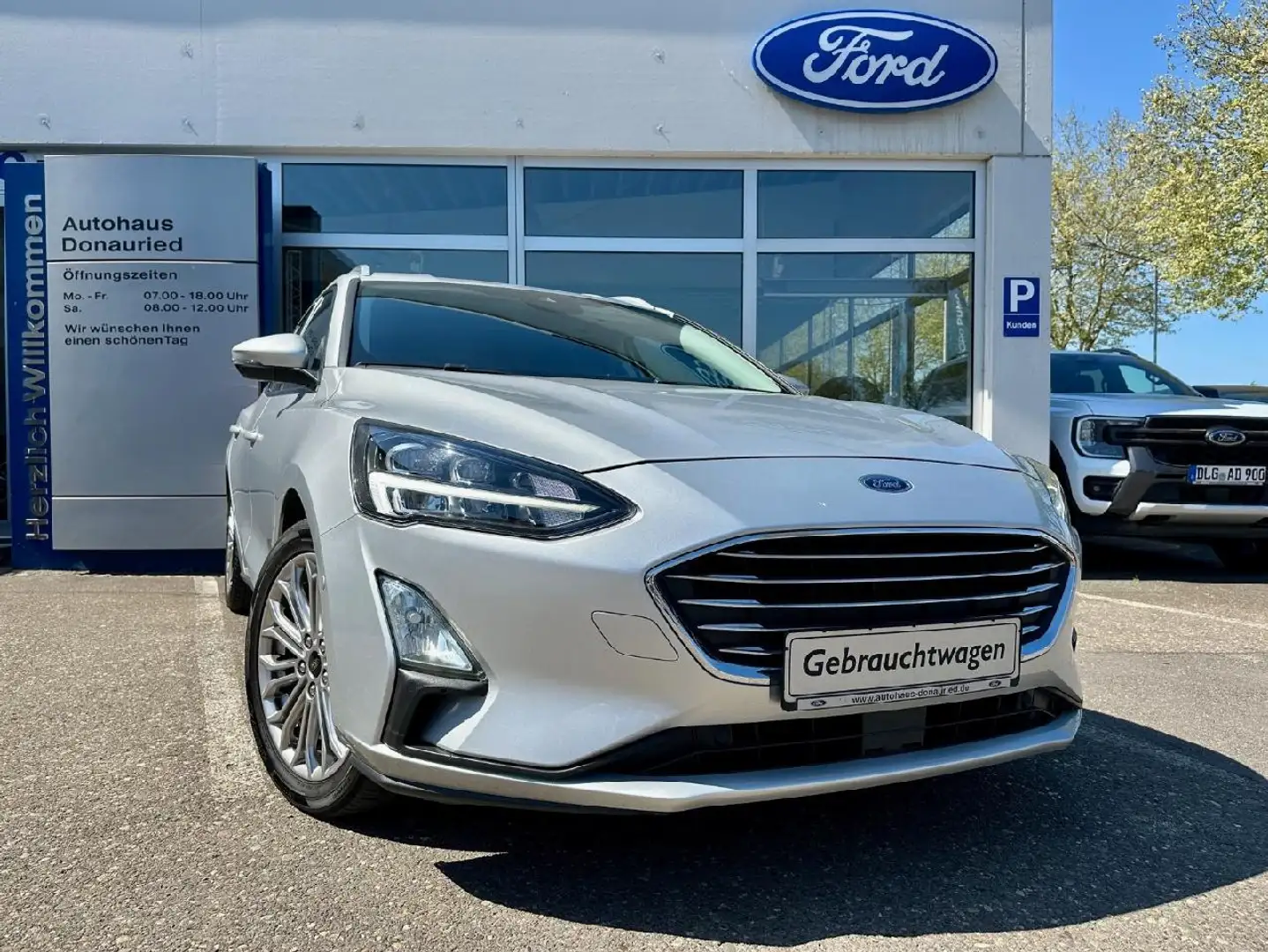 Ford Focus Turnier Titanium Silber - 1