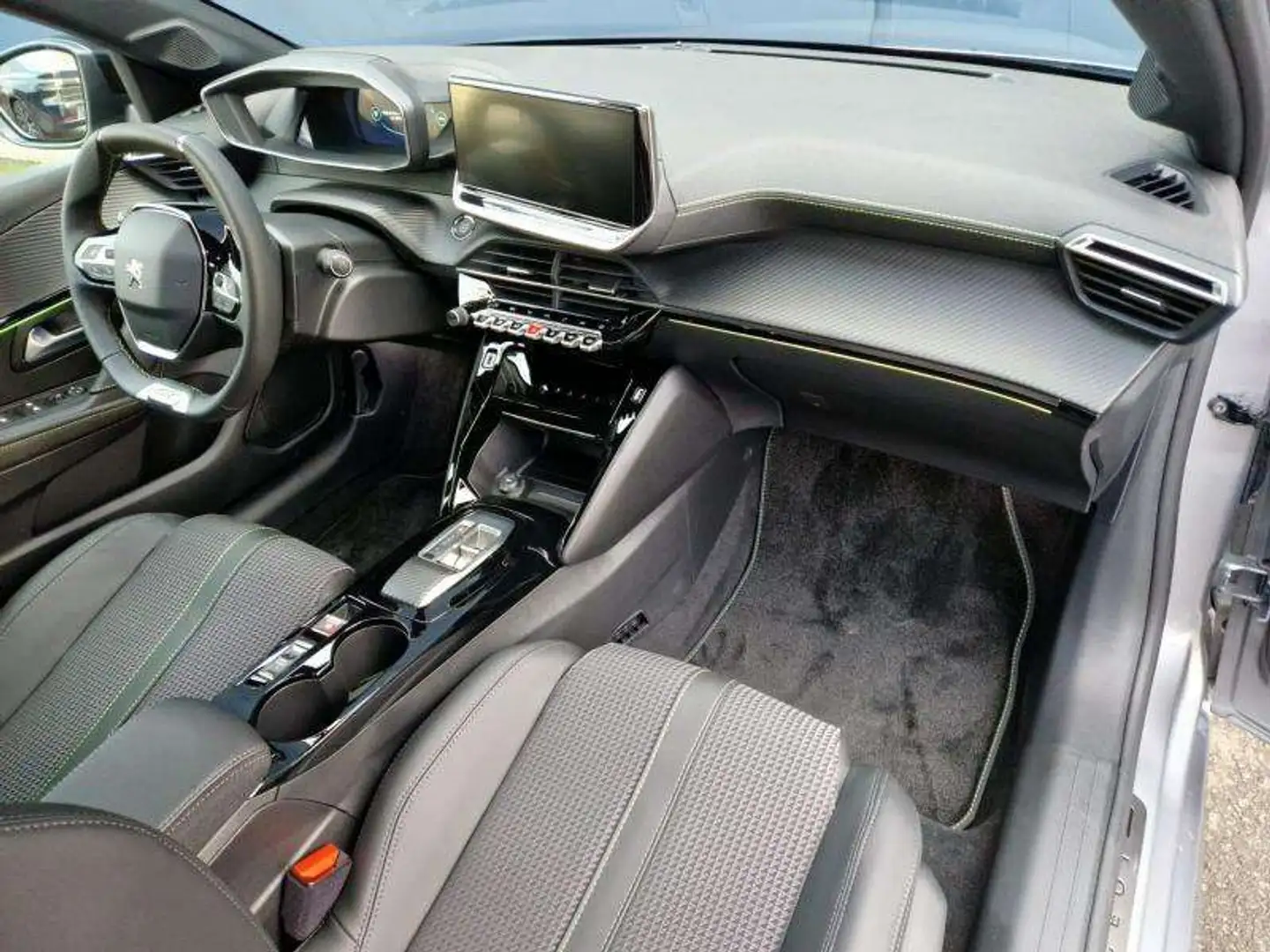 Peugeot 208 E-208 GT Grau - 2