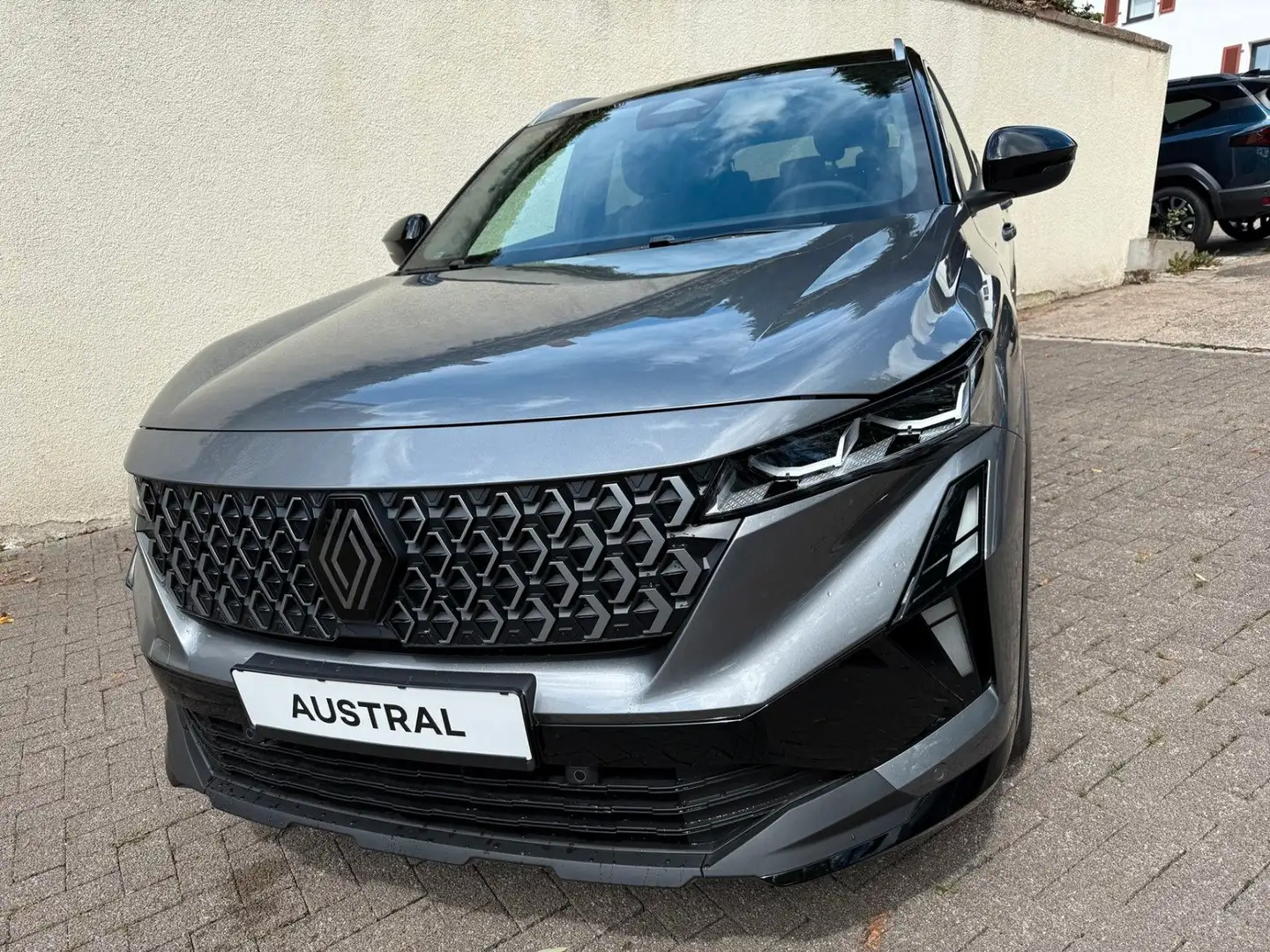 Renault Austral Mild Hybrid 160 Techno Automatik Grau - 2