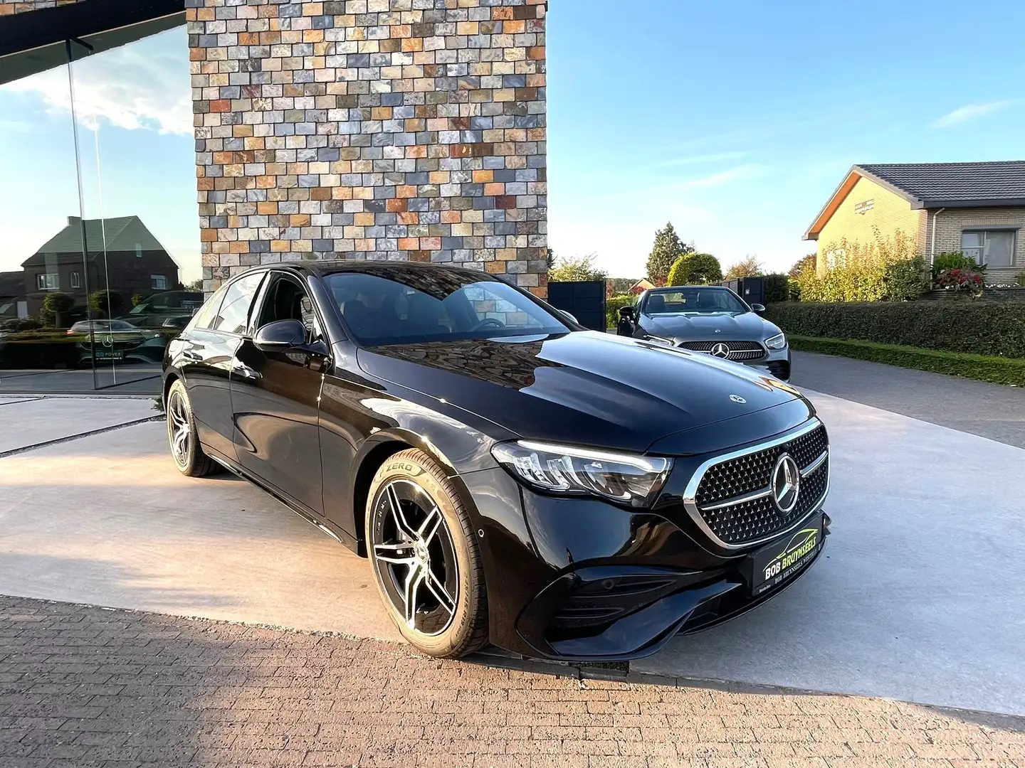 Mercedes-Benz E 200 AMG line/Nightpak/Camera/Distronic !!model 2024!! Zwart - 2