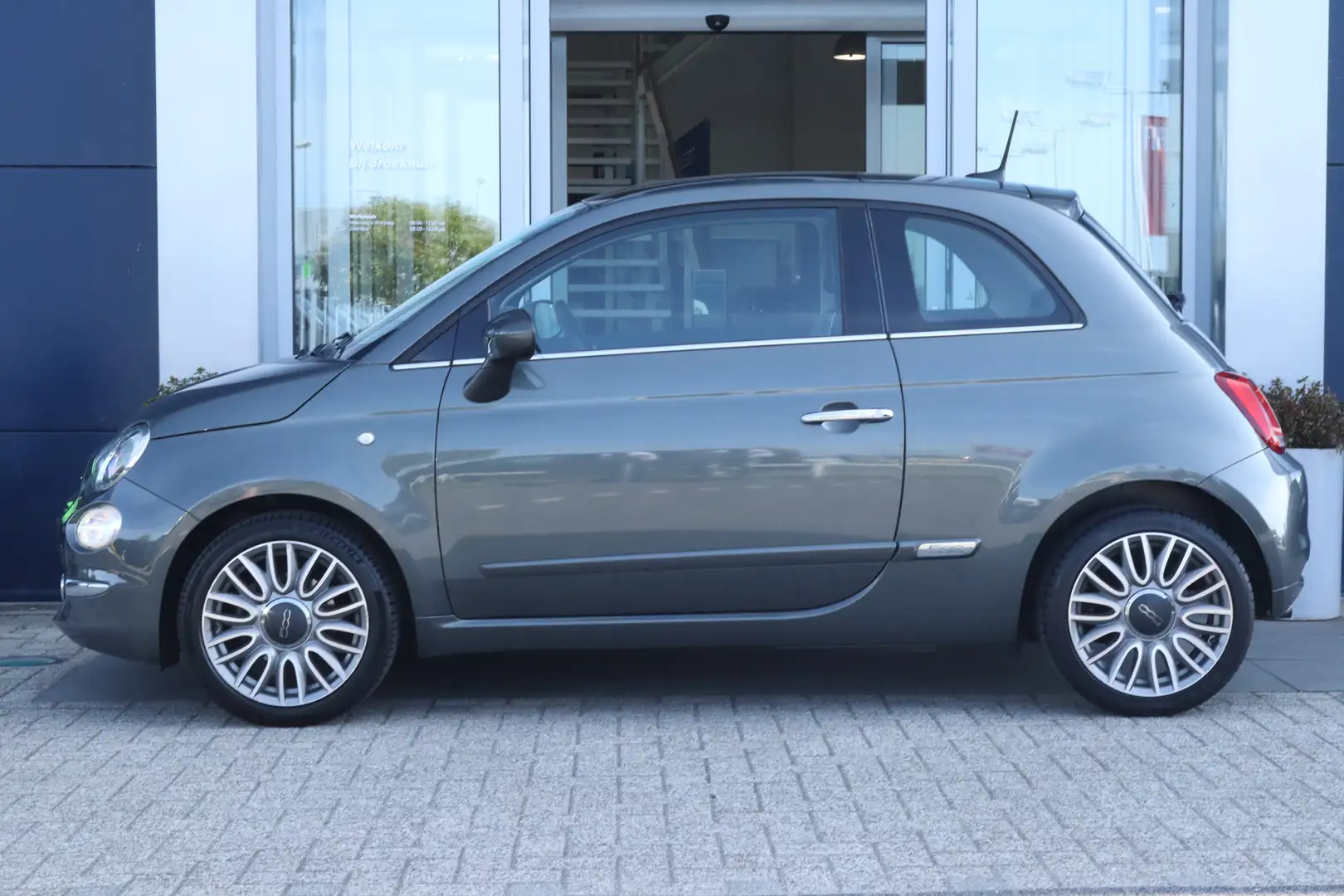 Fiat 500 0.9 TwinAir Turbo Lounge Senosren achter | Mistlam Grau - 2