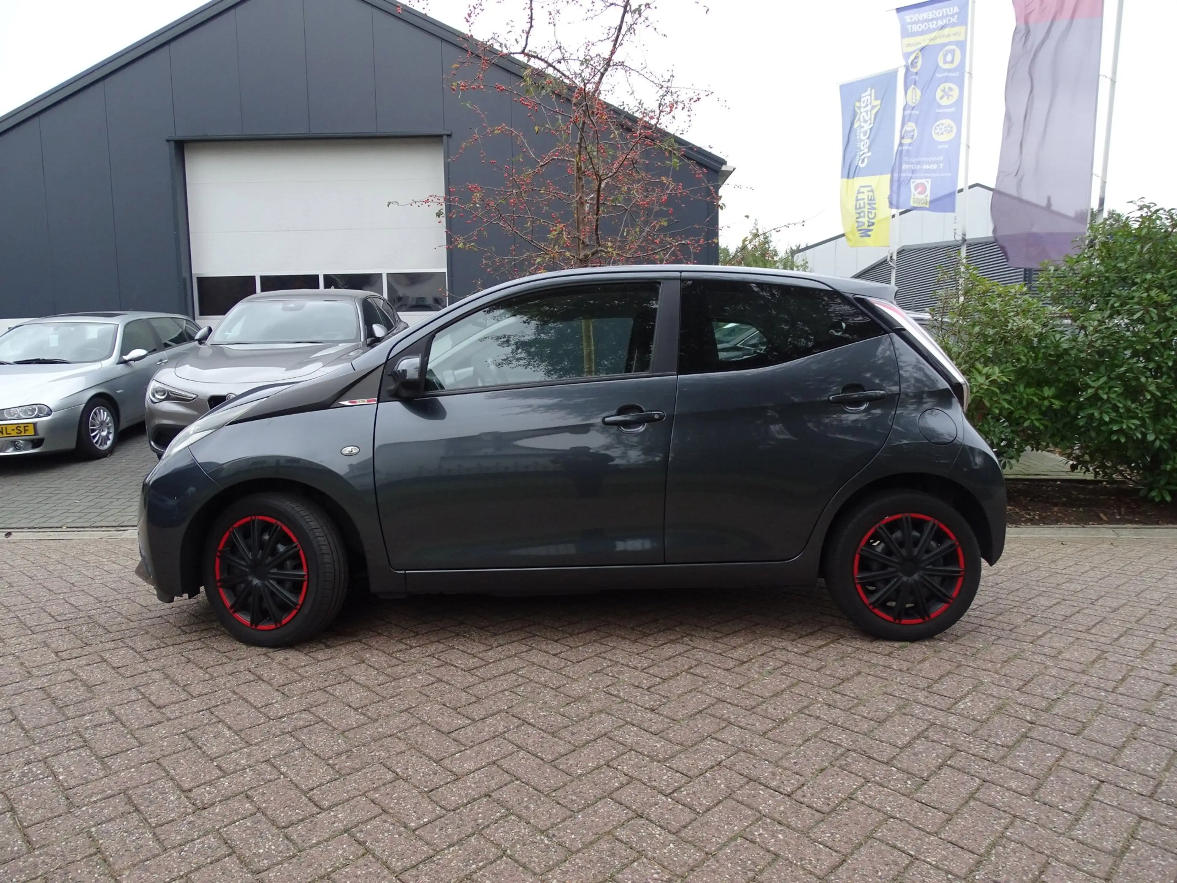 Toyota Aygo 1.0 VVT-i x-play — photo 6