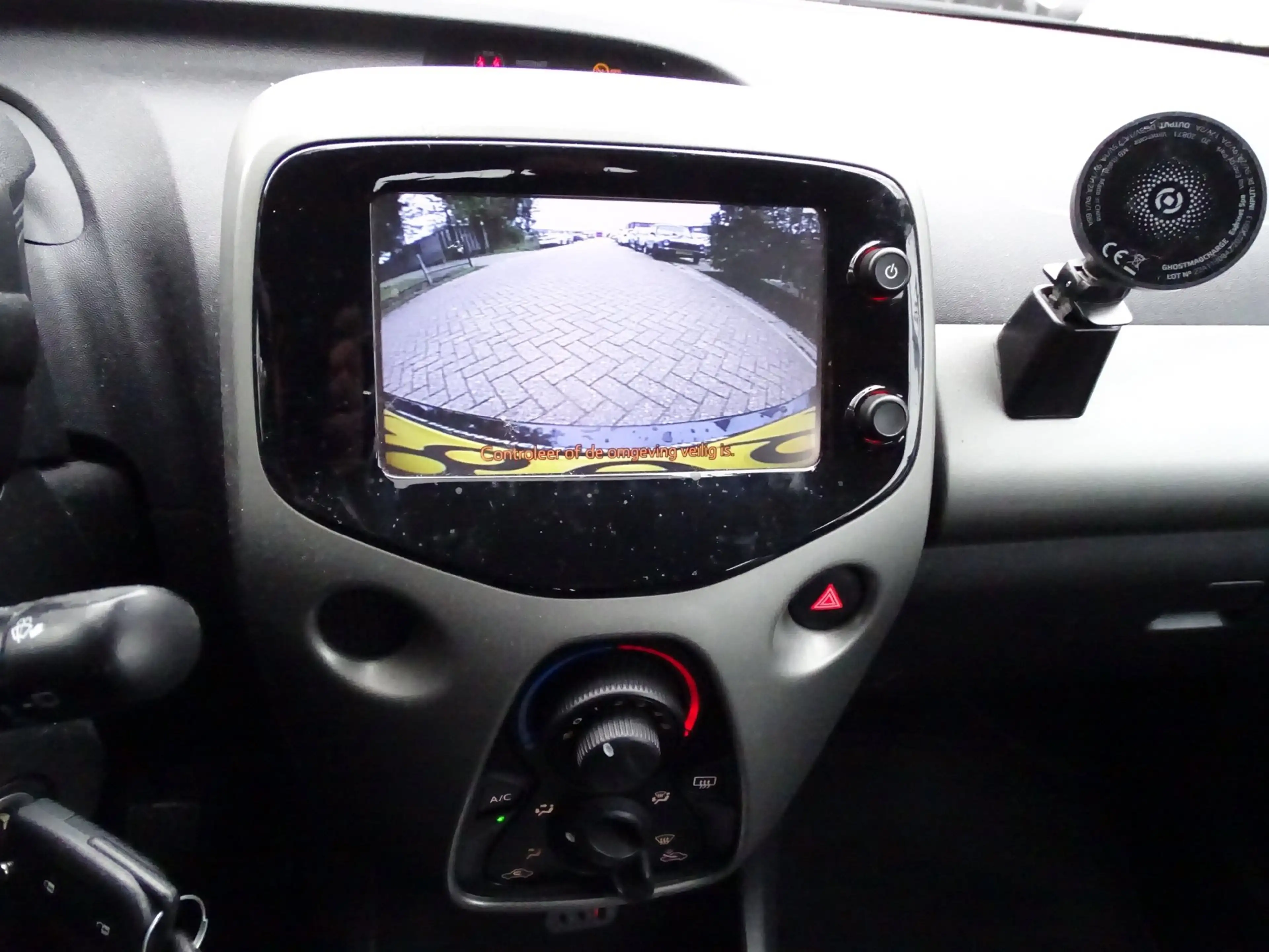 Toyota Aygo 1.0 VVT-i x-play — photo 19