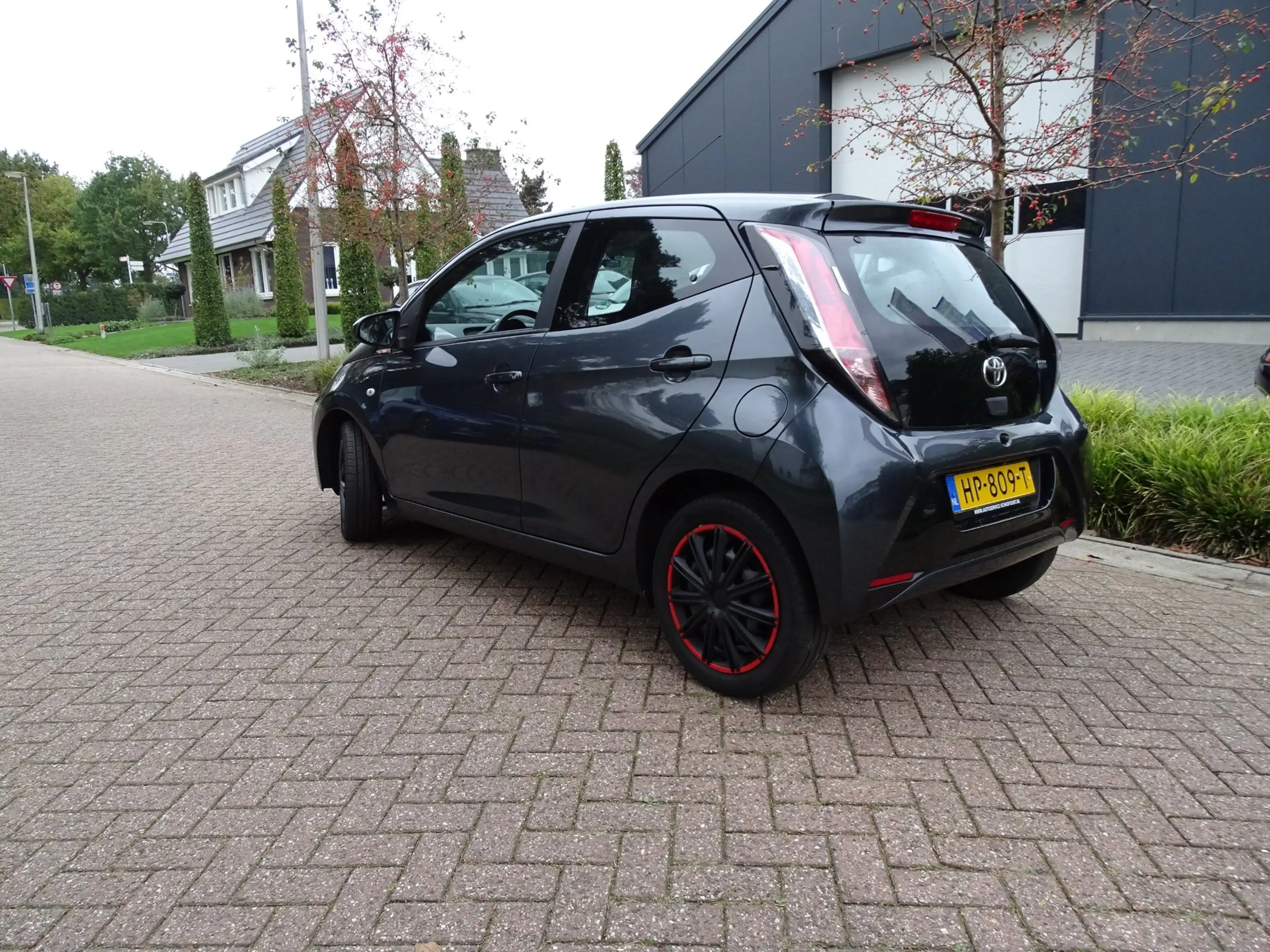 Toyota Aygo 1.0 VVT-i x-play — photo 7