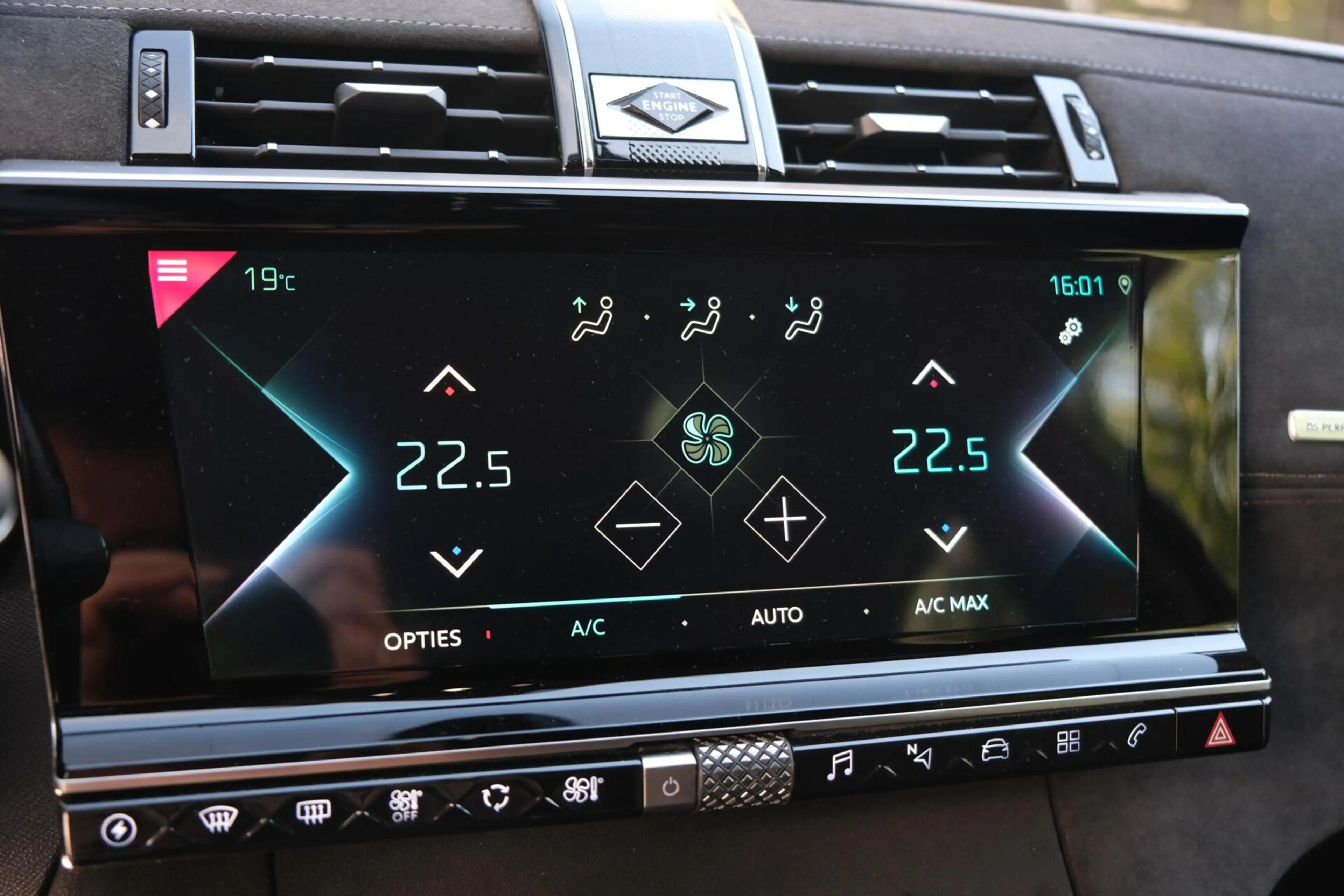 DS Automobiles DS 7 Crossback E-Tense 4x4 Performance Line|Rijklaar!|AppleCarpla — photo 28