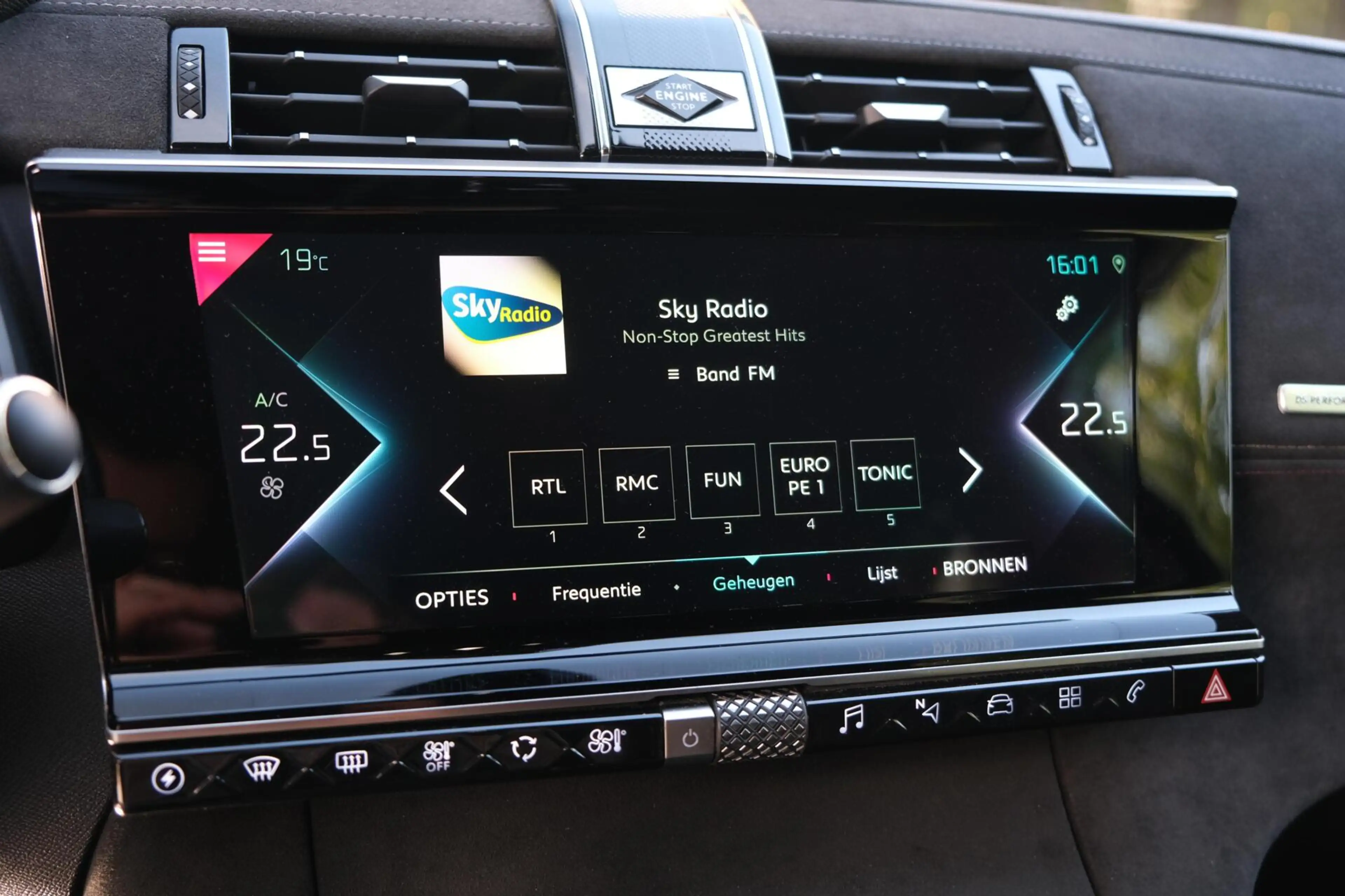 DS Automobiles DS 7 Crossback E-Tense 4x4 Performance Line|Rijklaar!|AppleCarpla — photo 27