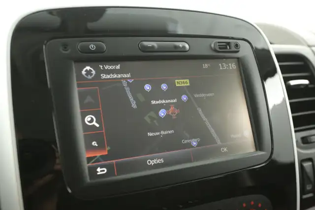 Renault Trafic view 19
