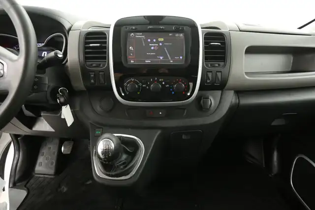Renault Trafic view 13