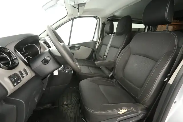 Renault Trafic view 10