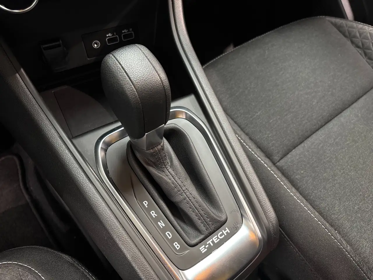 Renault Captur Full Hybrid E-Tech 145 CV Equilibre, миниатюра 21
