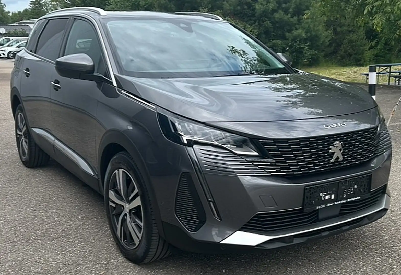 Peugeot 5008 BlueHDI 130 EAT8 Allure Pack Grau - 2