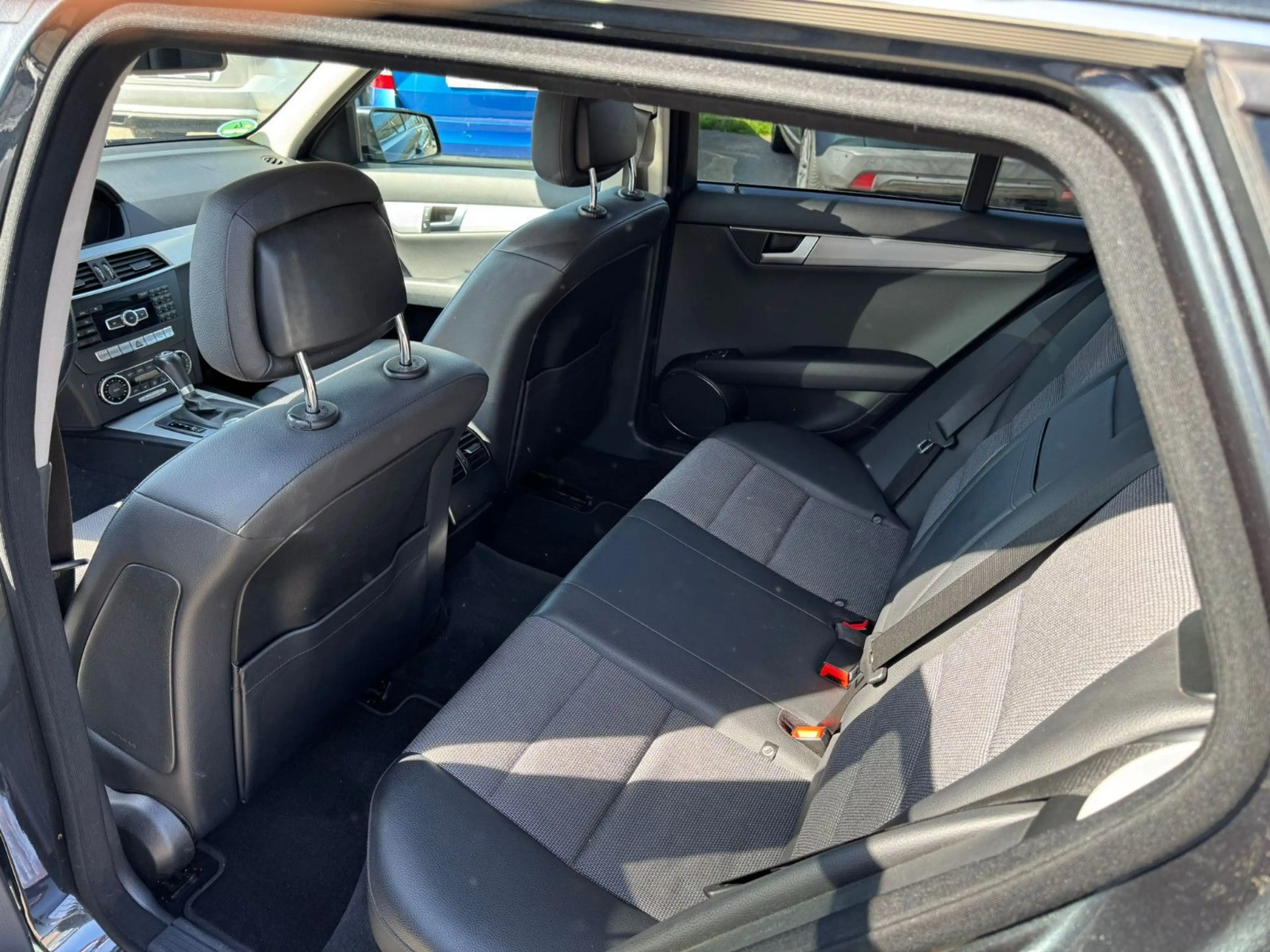 Mercedes-Benz C 250 T-Modell C250 HU NEU/AUTOMATIK/AHK/KLIMA/NAVI — photo 10