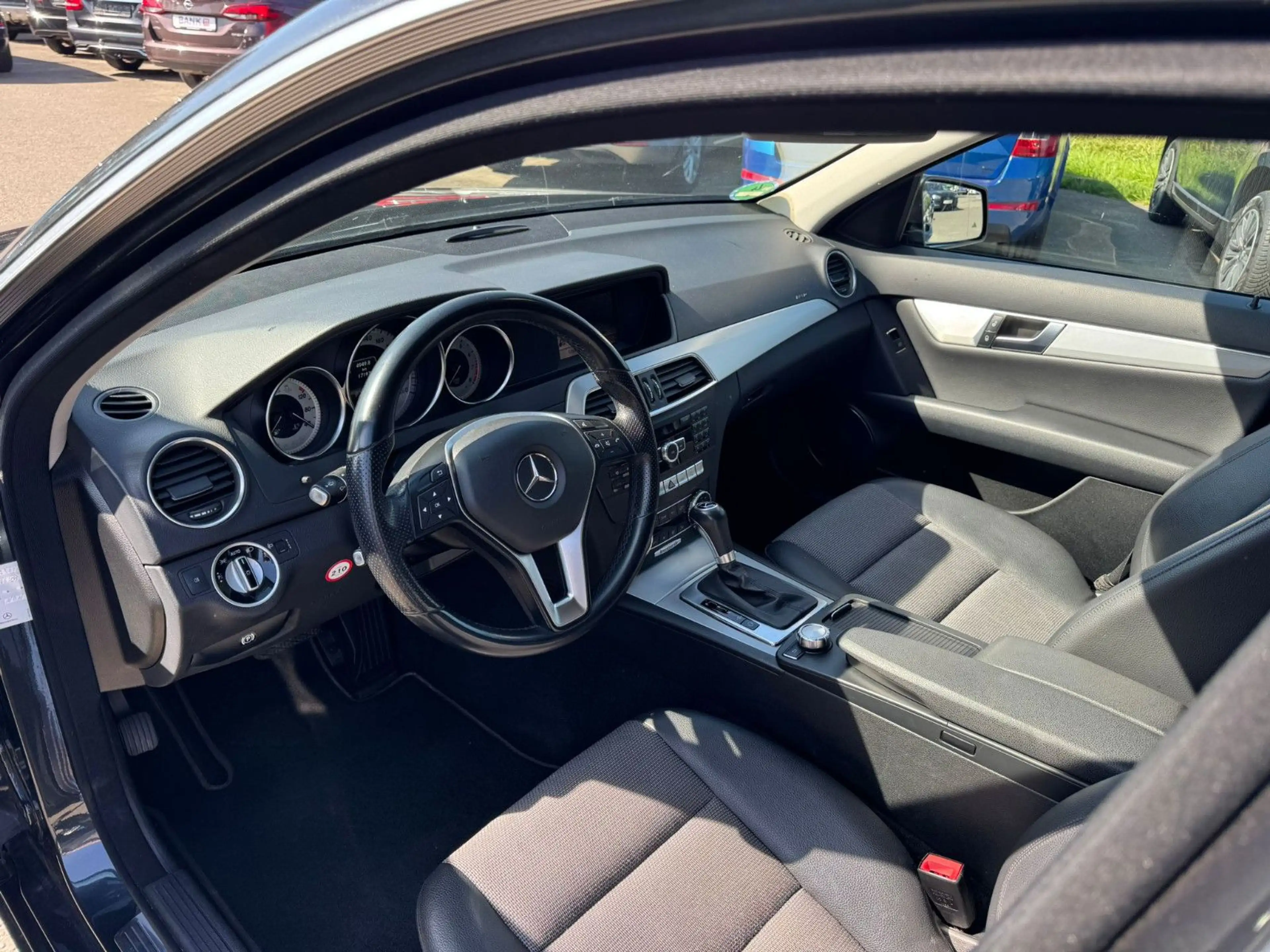 Mercedes-Benz C 250 T-Modell C250 HU NEU/AUTOMATIK/AHK/KLIMA/NAVI — photo 9