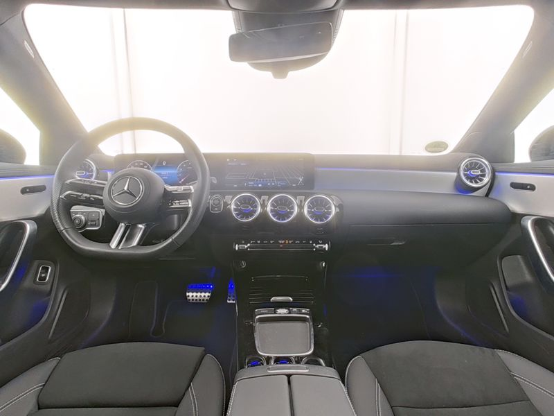 Mercedes-Benz CLA 200 Special Edition AHK KeyGO 360 Standheiz — photo 8