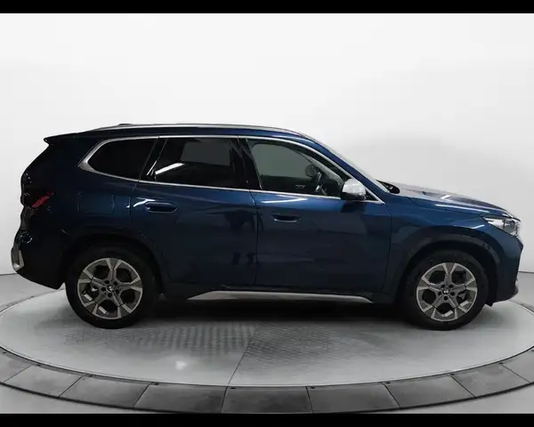 BMW X1 view 5