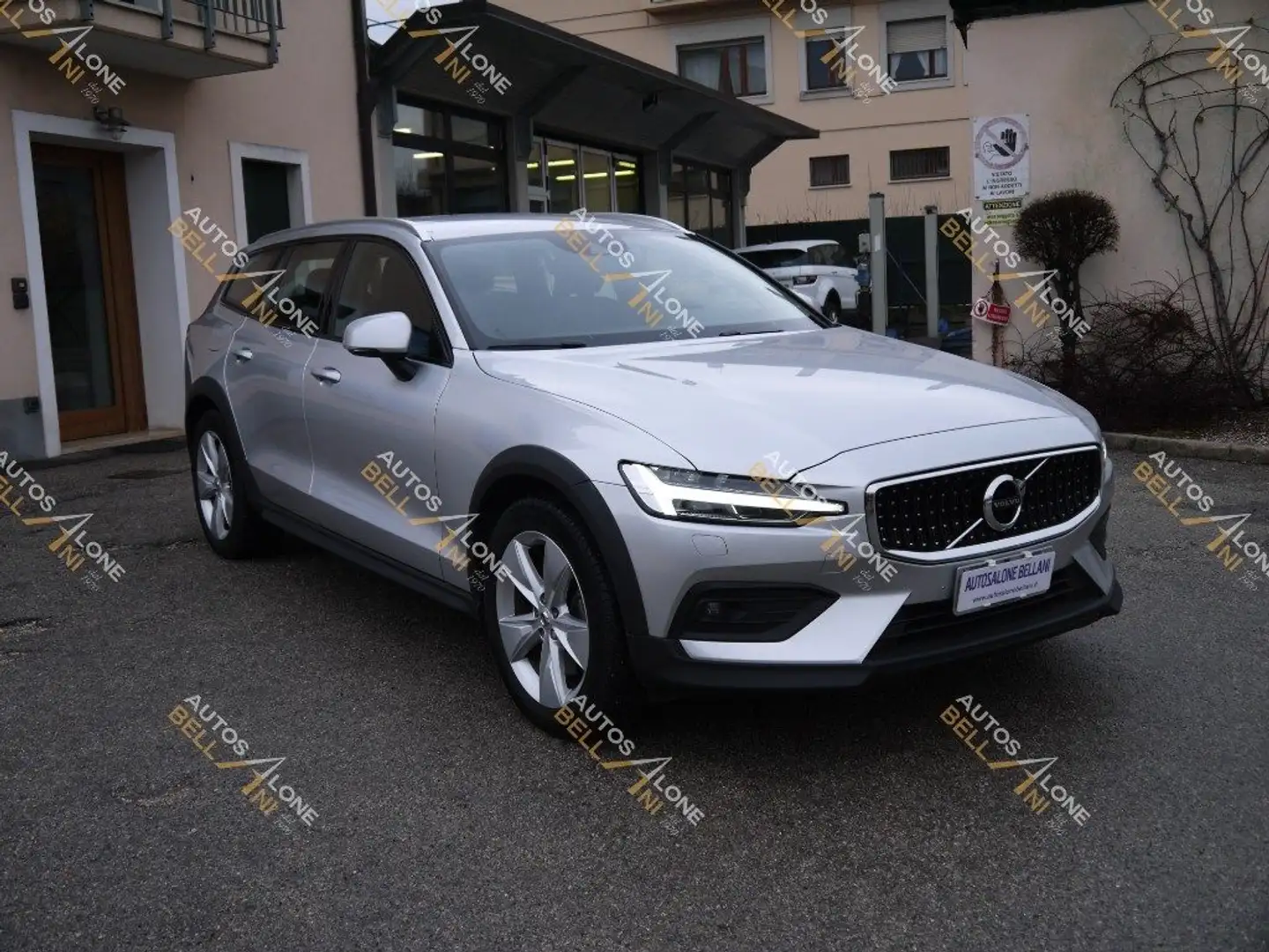Volvo V60 Cross Country B4 (d) AWD Geartronic Business Pro Argento - 1
