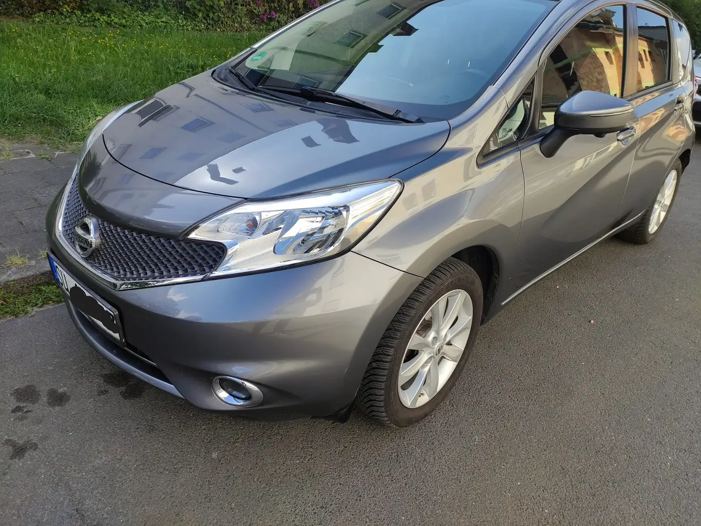 Nissan Note Note 1.2 DIG-S tekna Grau - 1