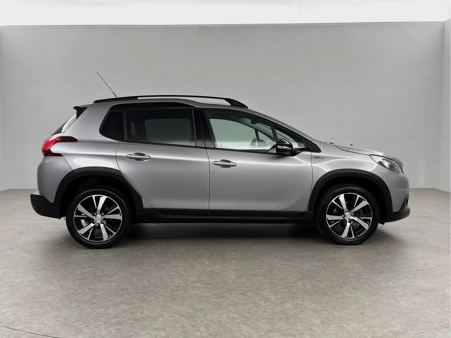 Peugeot 2008 1.2 110PK PureTech GT-Line Sfeerverl. Camera Carpl Gris - 2