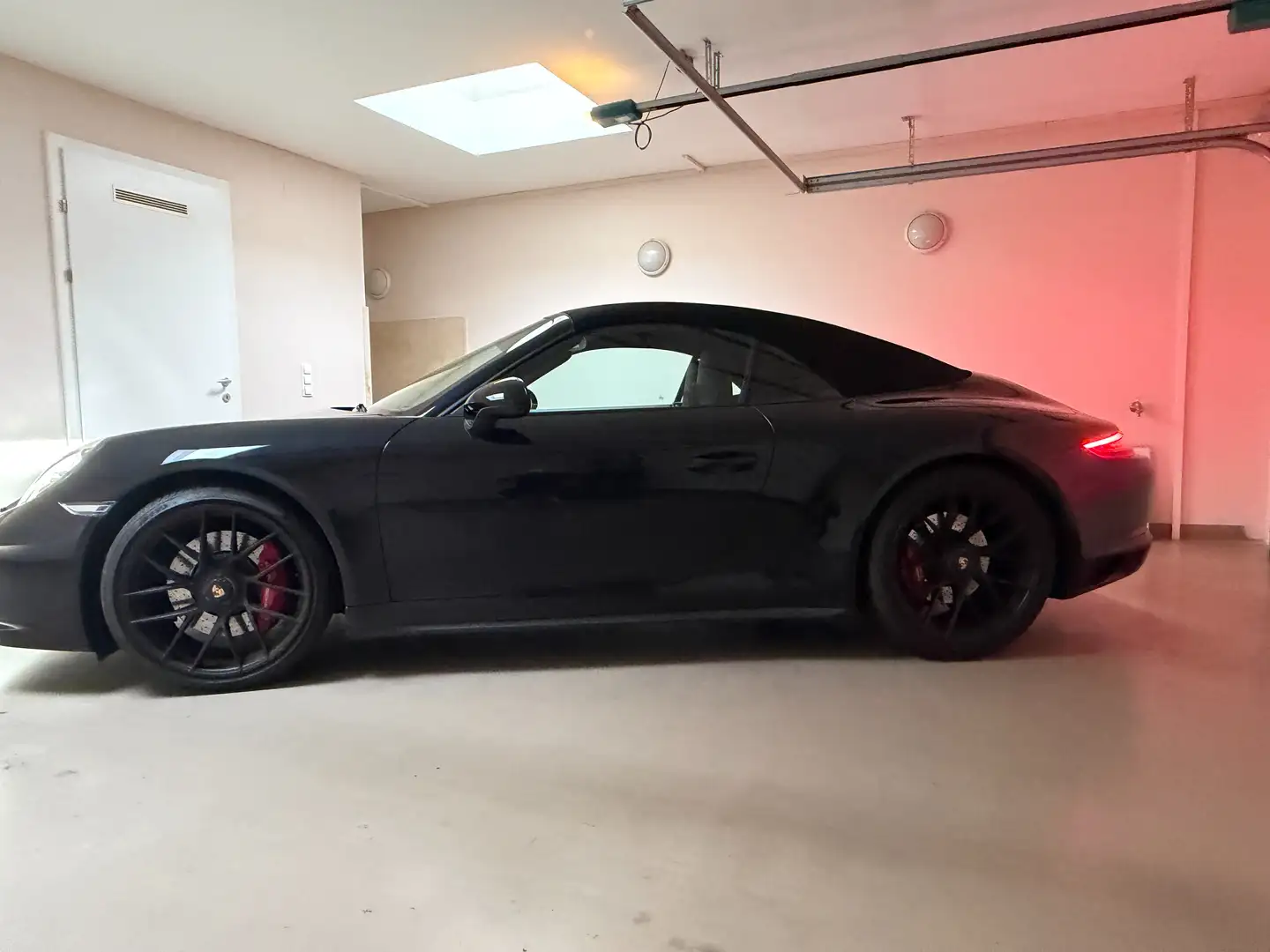 Porsche 911 911Carrera  GTS 4  Cabrio Schwarz - 2