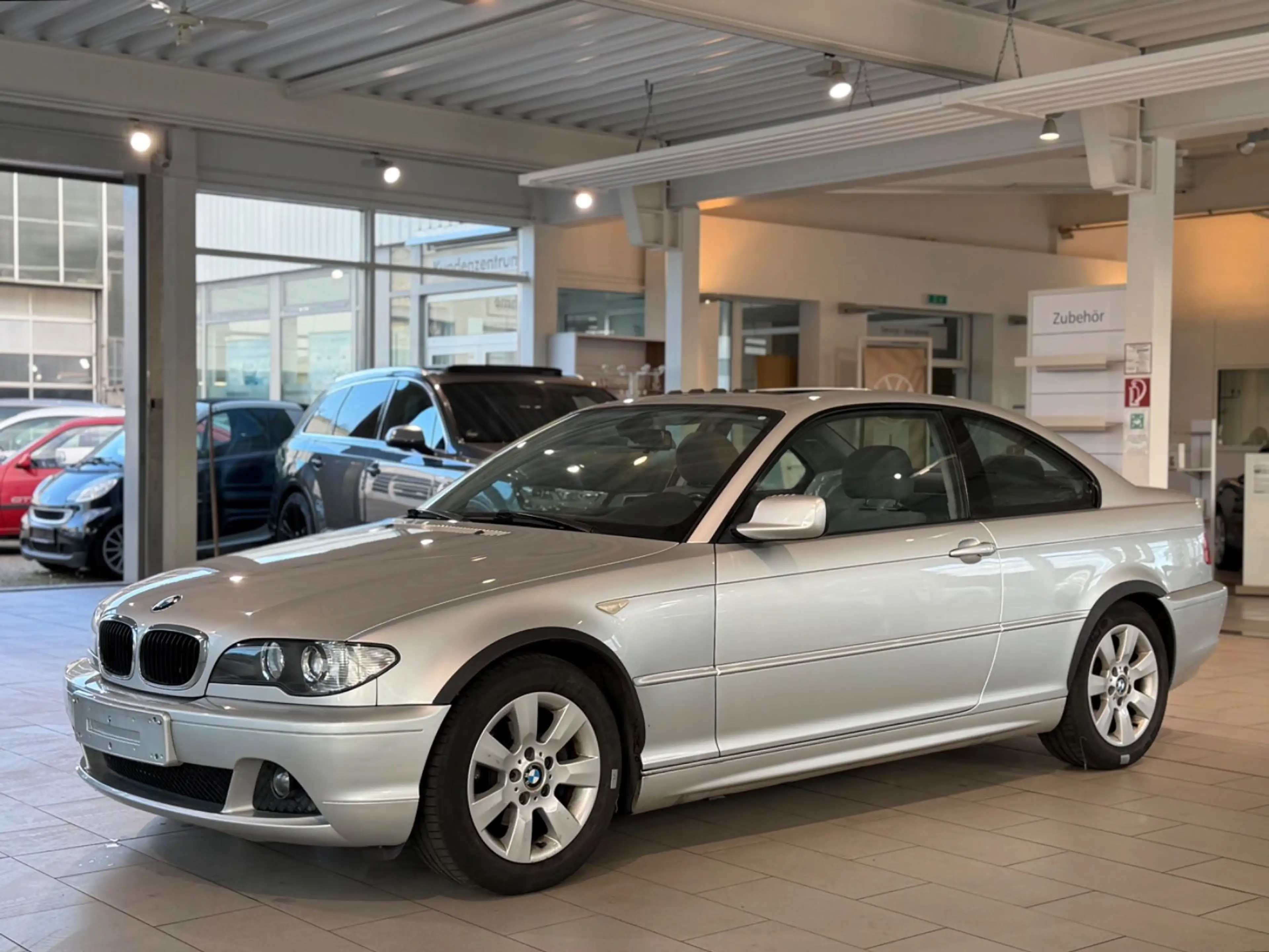 BMW 318 Ci Edition Exclusive*NAVI*APPLE.C*S-DACH*PDC* — photo 2