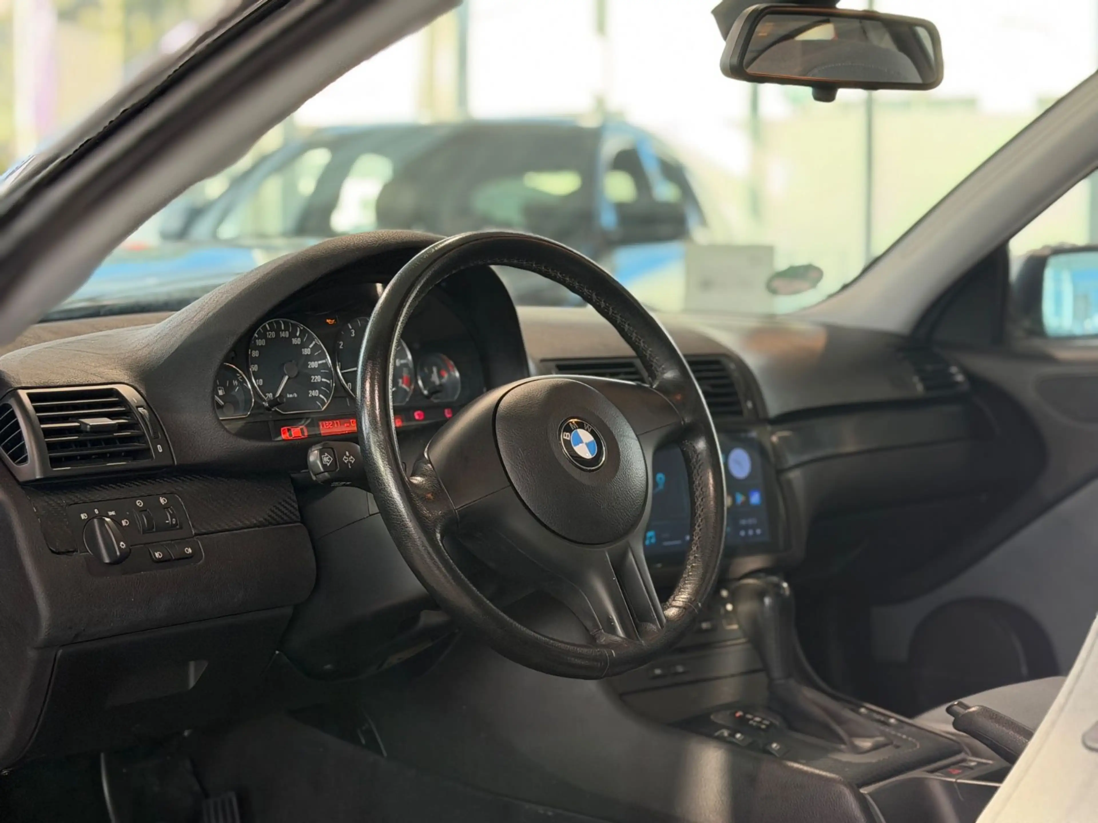 BMW 318 Ci Edition Exclusive*NAVI*APPLE.C*S-DACH*PDC* — photo 15