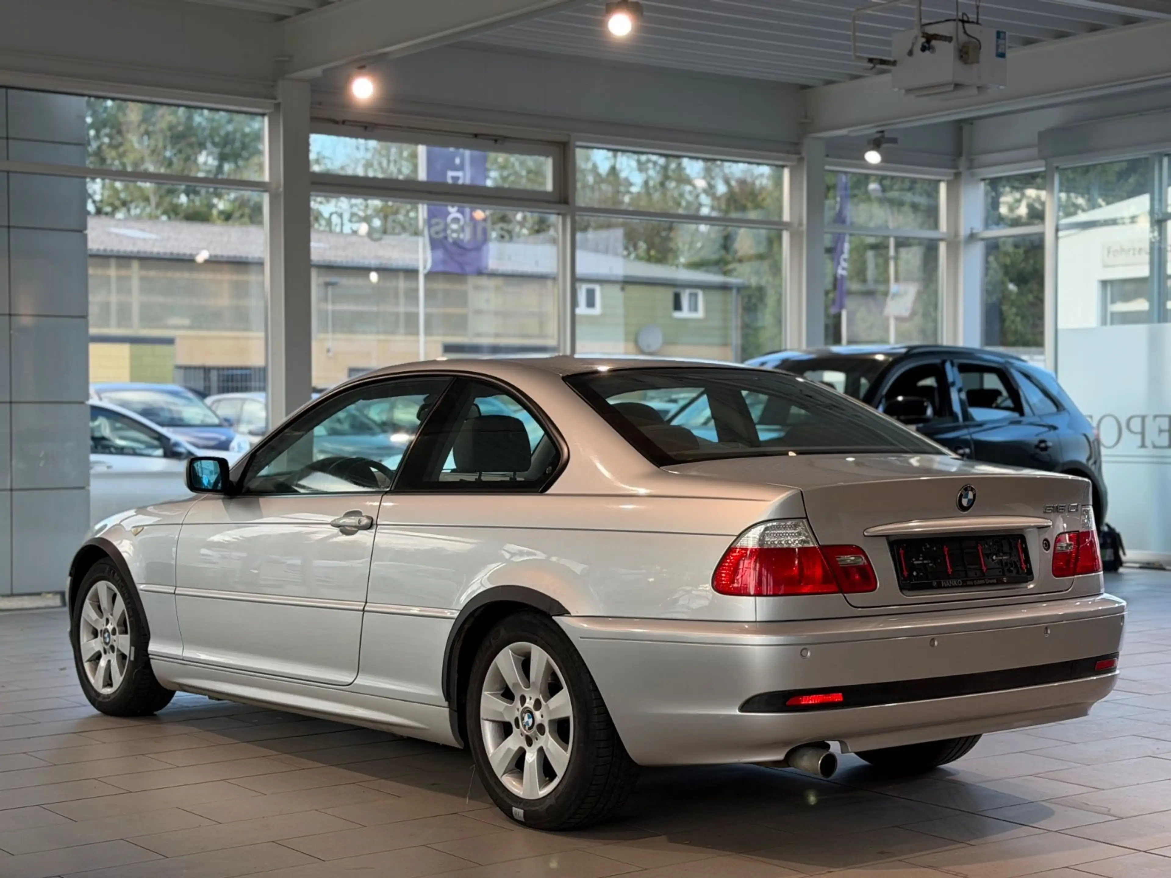 BMW 318 Ci Edition Exclusive*NAVI*APPLE.C*S-DACH*PDC* — photo 4