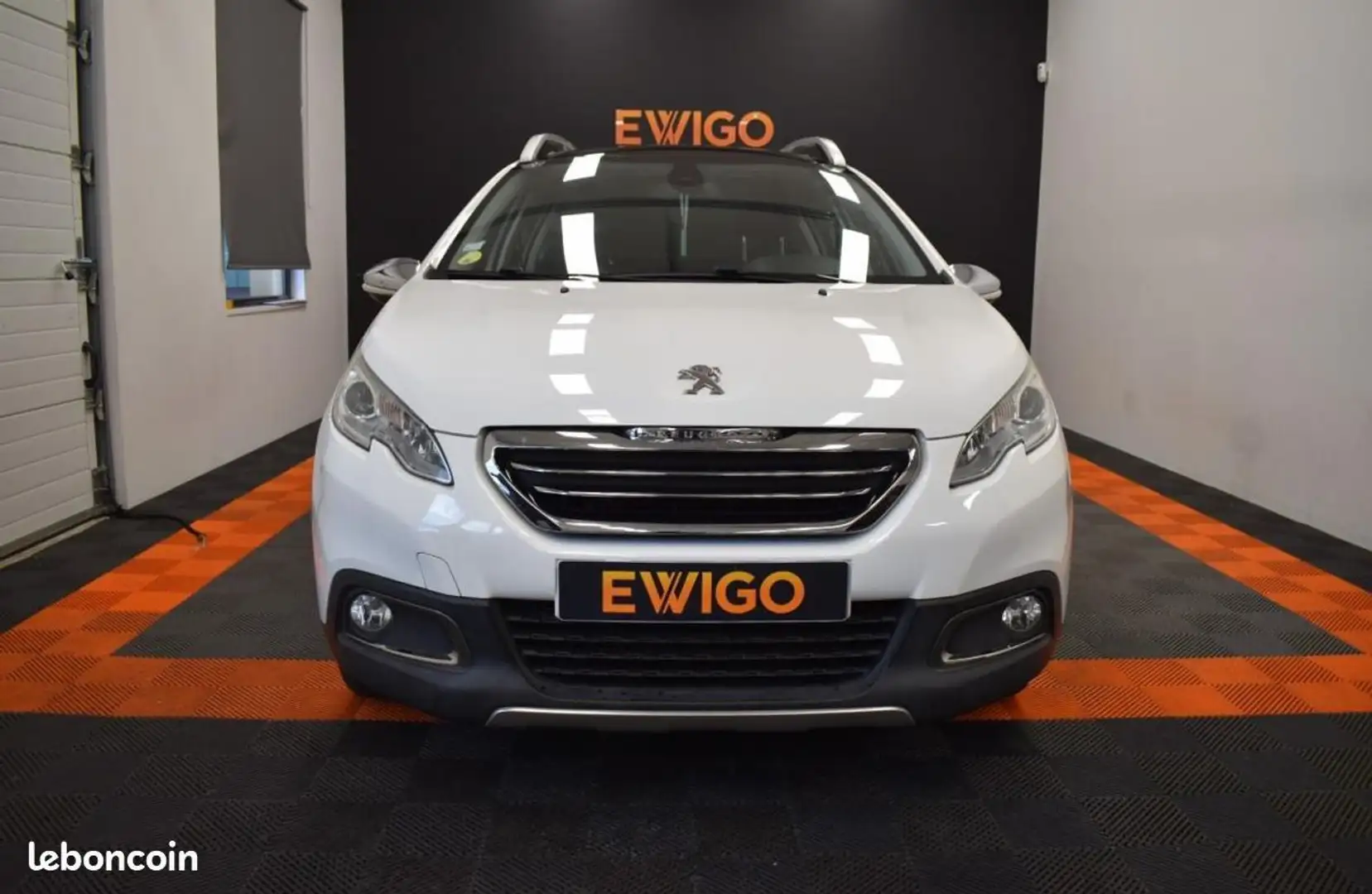 Peugeot 2008 GENERATION-I 1.6 BLUEHDI 120 FELINE TITANE START-S - 2