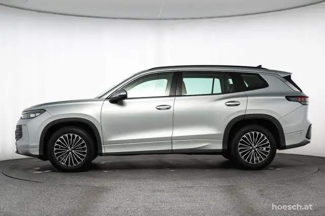 Volkswagen Tayron view 3