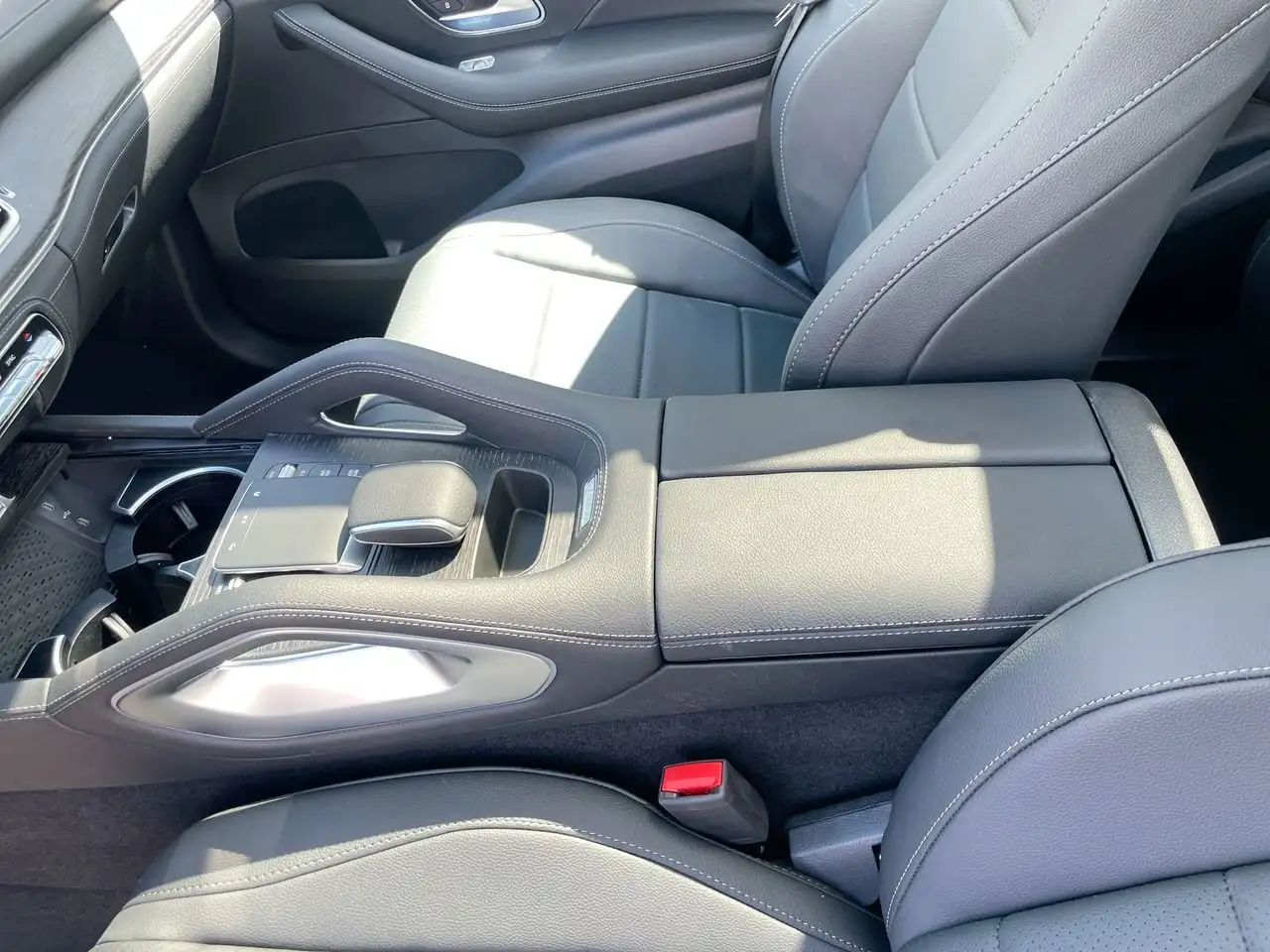 Mercedes-Benz GLE снимка Mercedes-Benz GLE