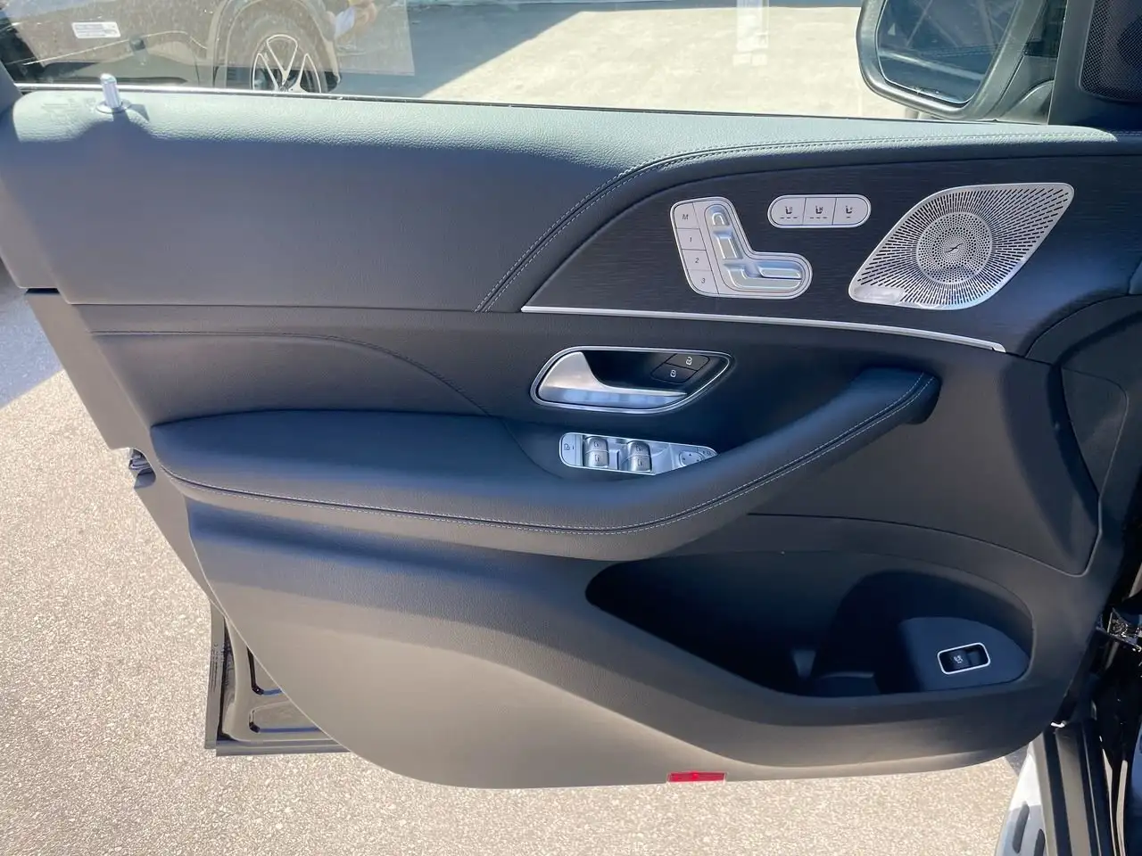 Mercedes-Benz GLE снимка Mercedes-Benz GLE