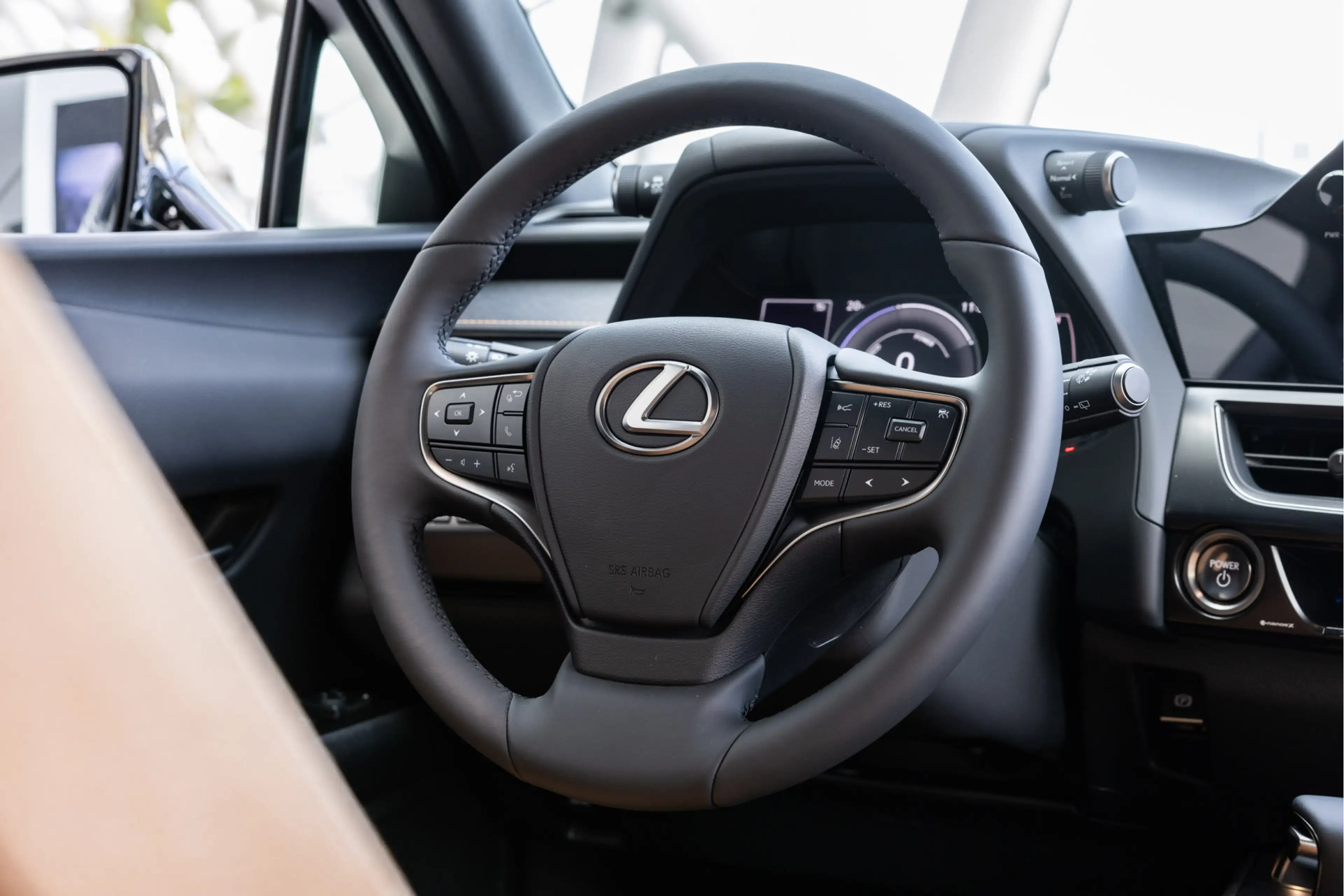 Lexus UX 250h Business Line | NL-Auto | BTW-Auto | Parkeersensor — photo 6