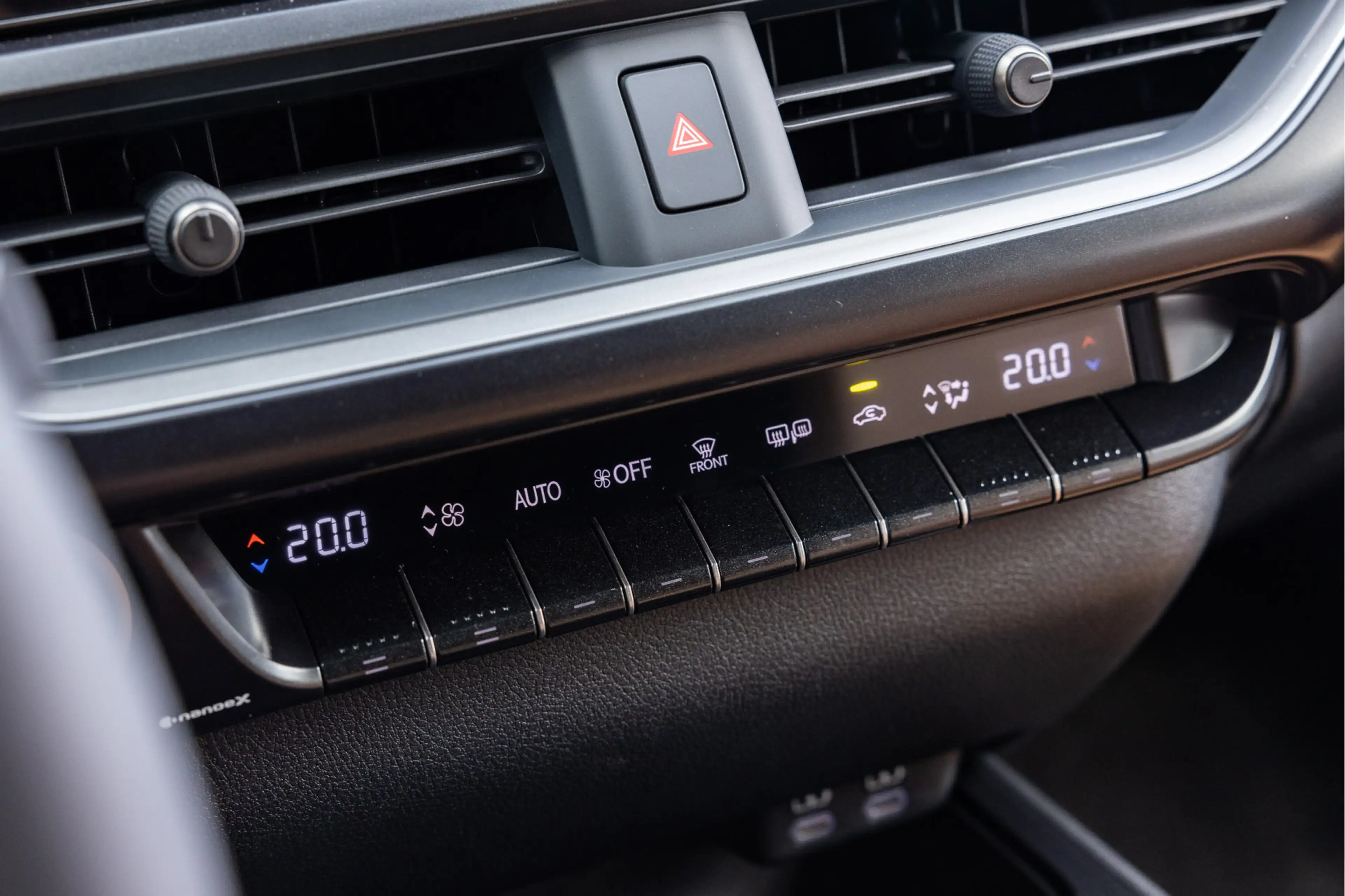 Lexus UX 250h Business Line | NL-Auto | BTW-Auto | Parkeersensor — photo 9
