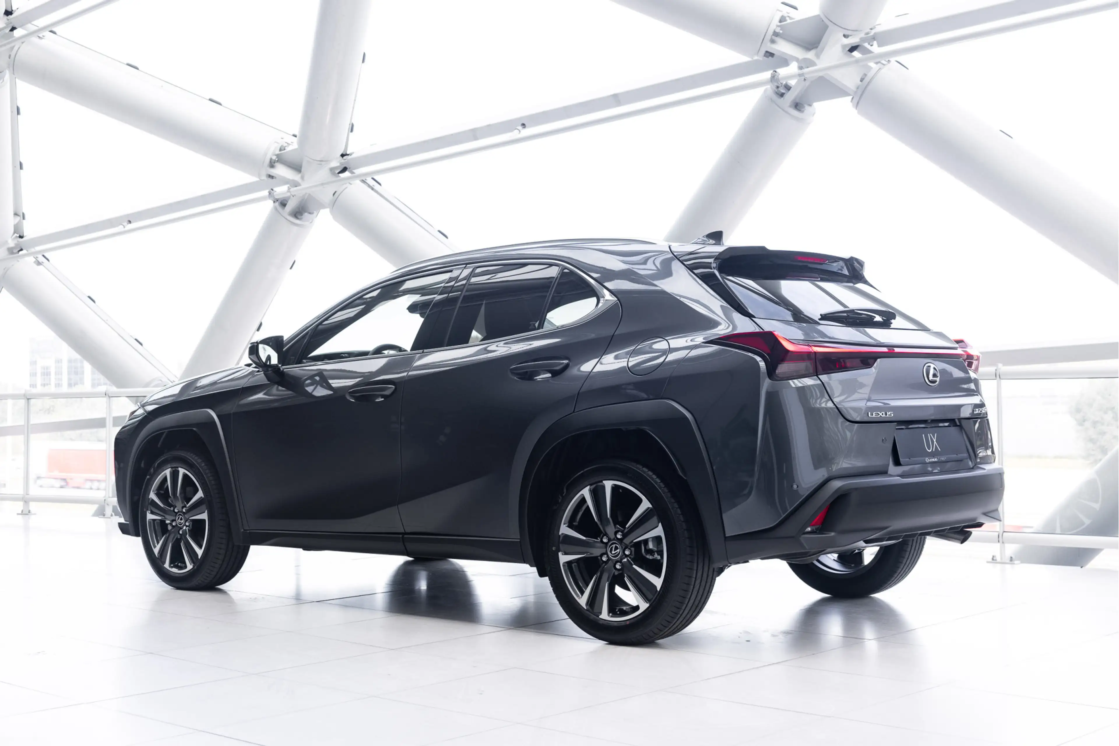 Lexus UX 250h Business Line | NL-Auto | BTW-Auto | Parkeersensor — photo 2