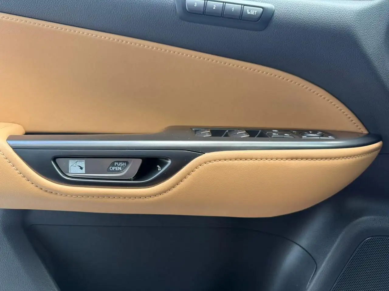 Lexus NX photo Lexus NX