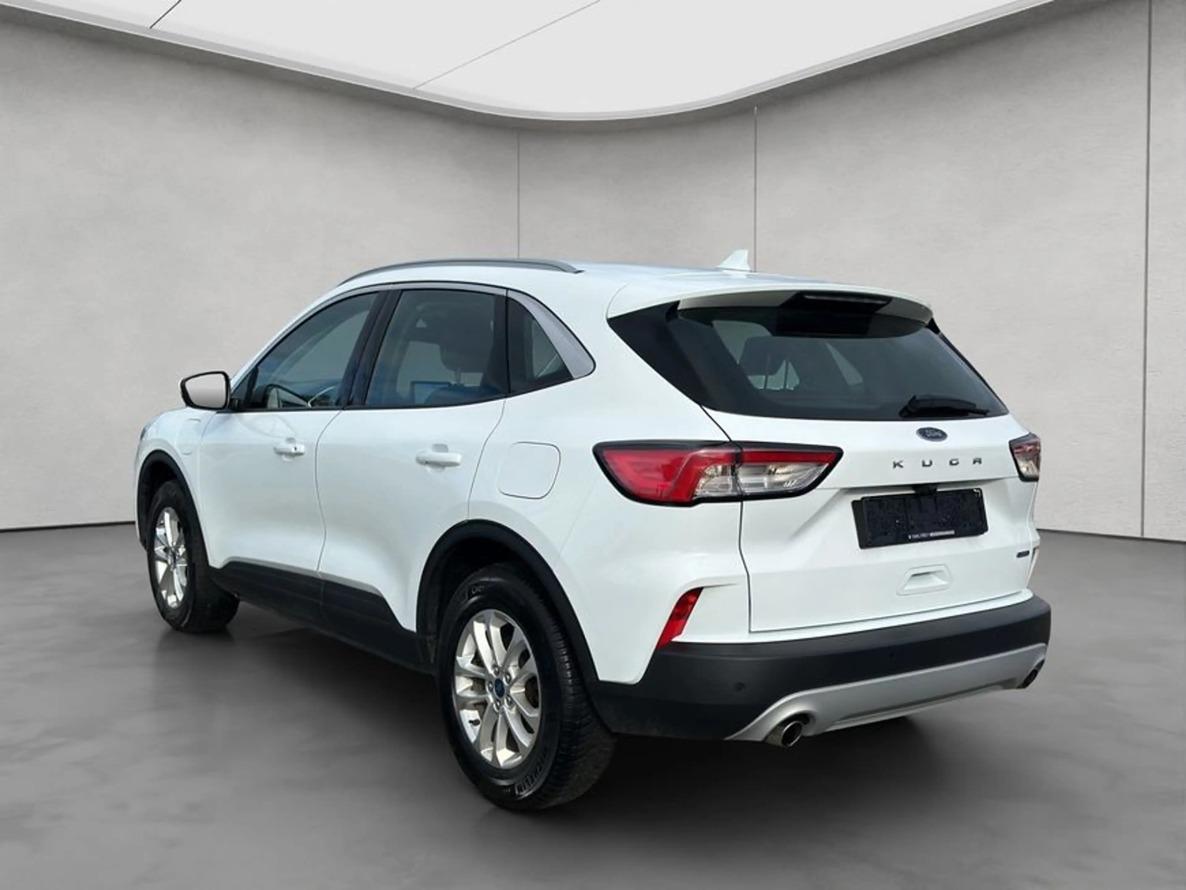 Ford Kuga 2.5 Duratec PHEV TITANIUM — photo 3