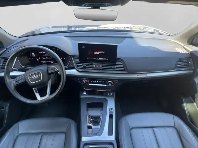 Audi Q5 view 5