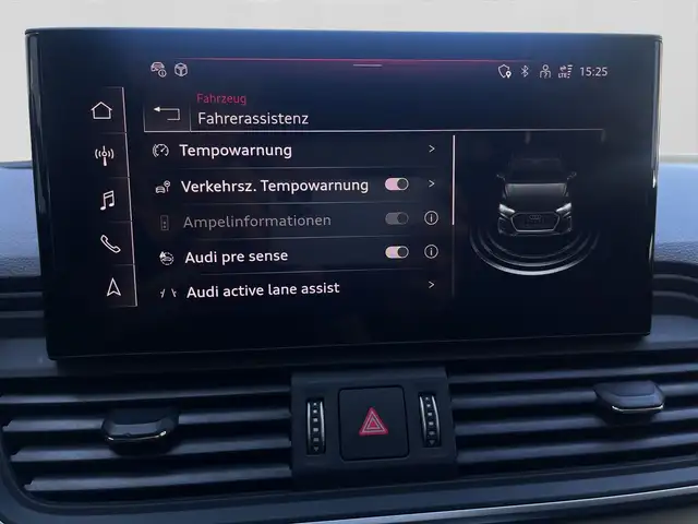 Audi Q5 view 14