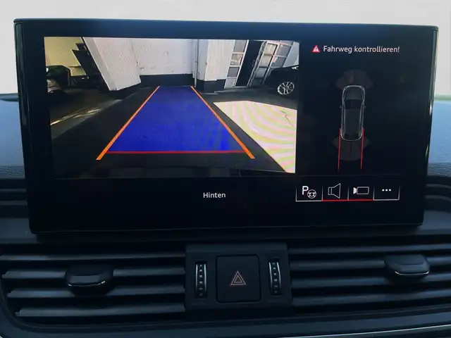 Audi Q5 view 15
