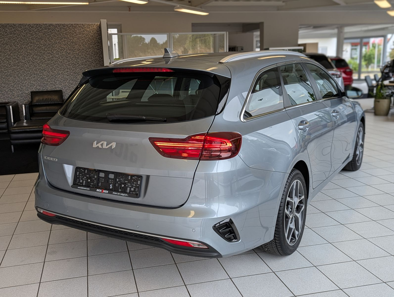 Kia Ceed / cee'd 1.5 DCT SW Spirit LED JBL Cam 7J — photo 7