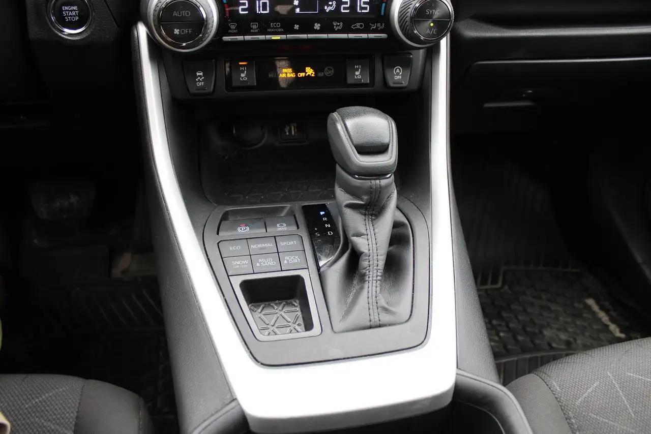Toyota RAV 4 снимка Toyota RAV 4