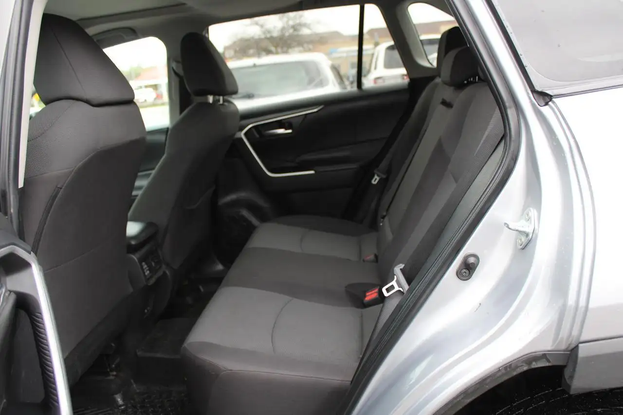 Toyota RAV 4 снимка Toyota RAV 4