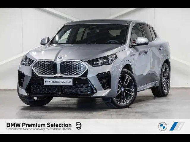 BMW iX2 xDrive30 M Sport | TOWB | CAMERA