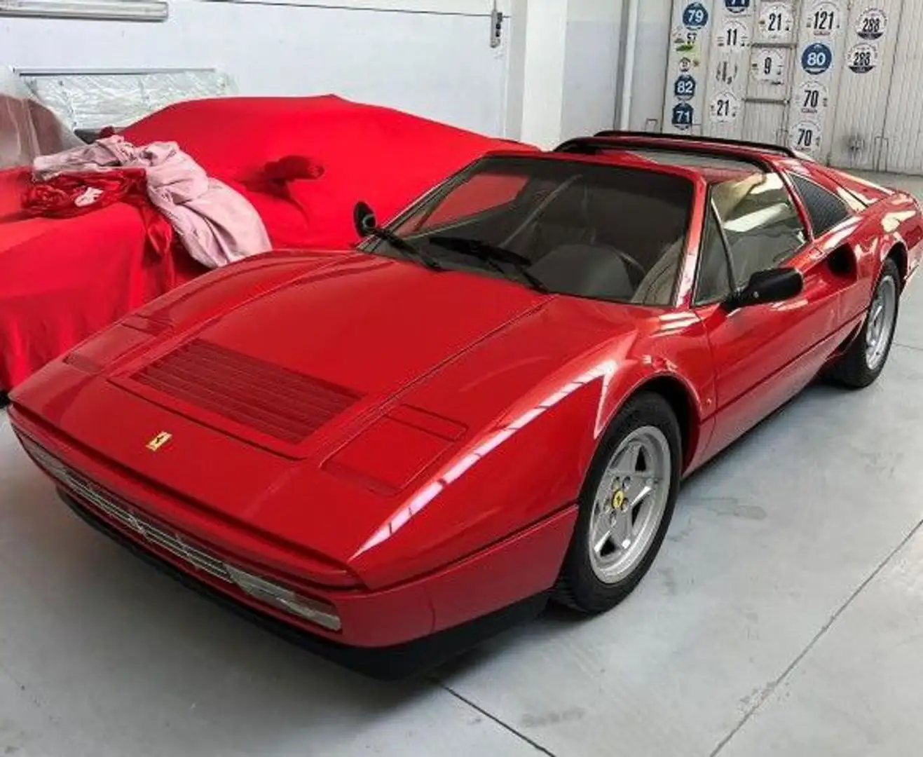 Ferrari 208 turbo GTS Intercooler Rojo - 1